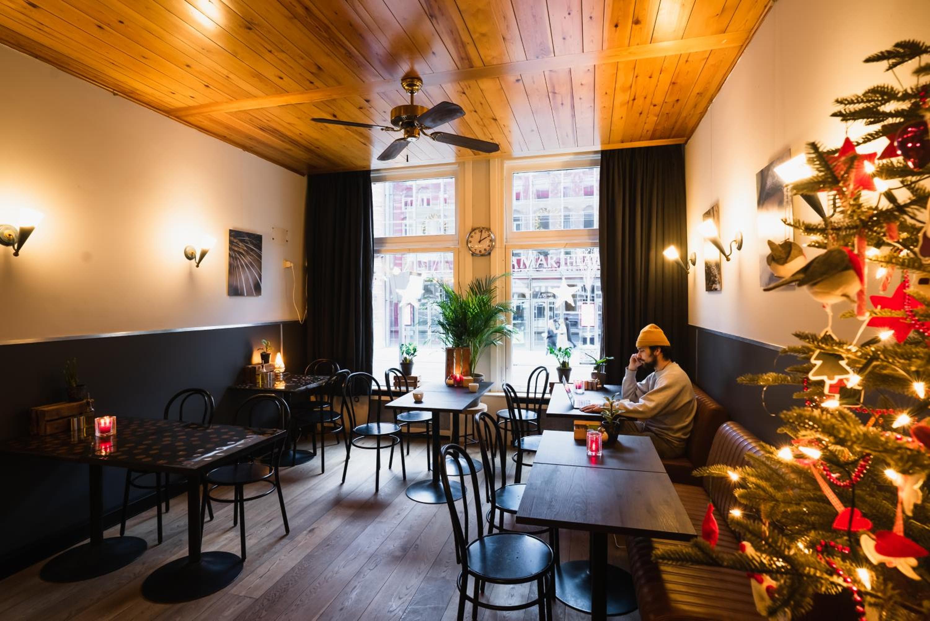 Hotel La Bohème — 28