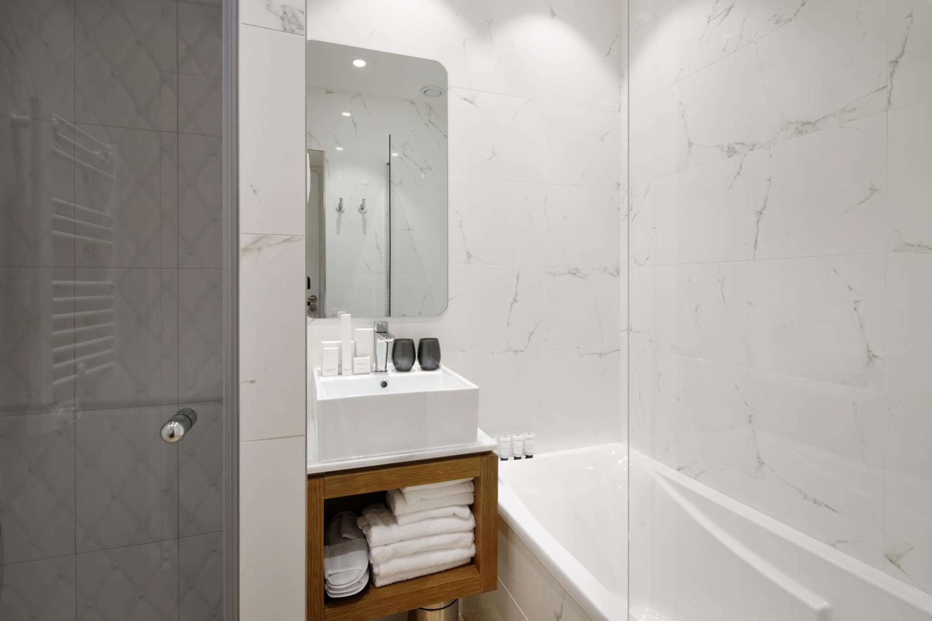 Hotel Petit Lafayette — 17