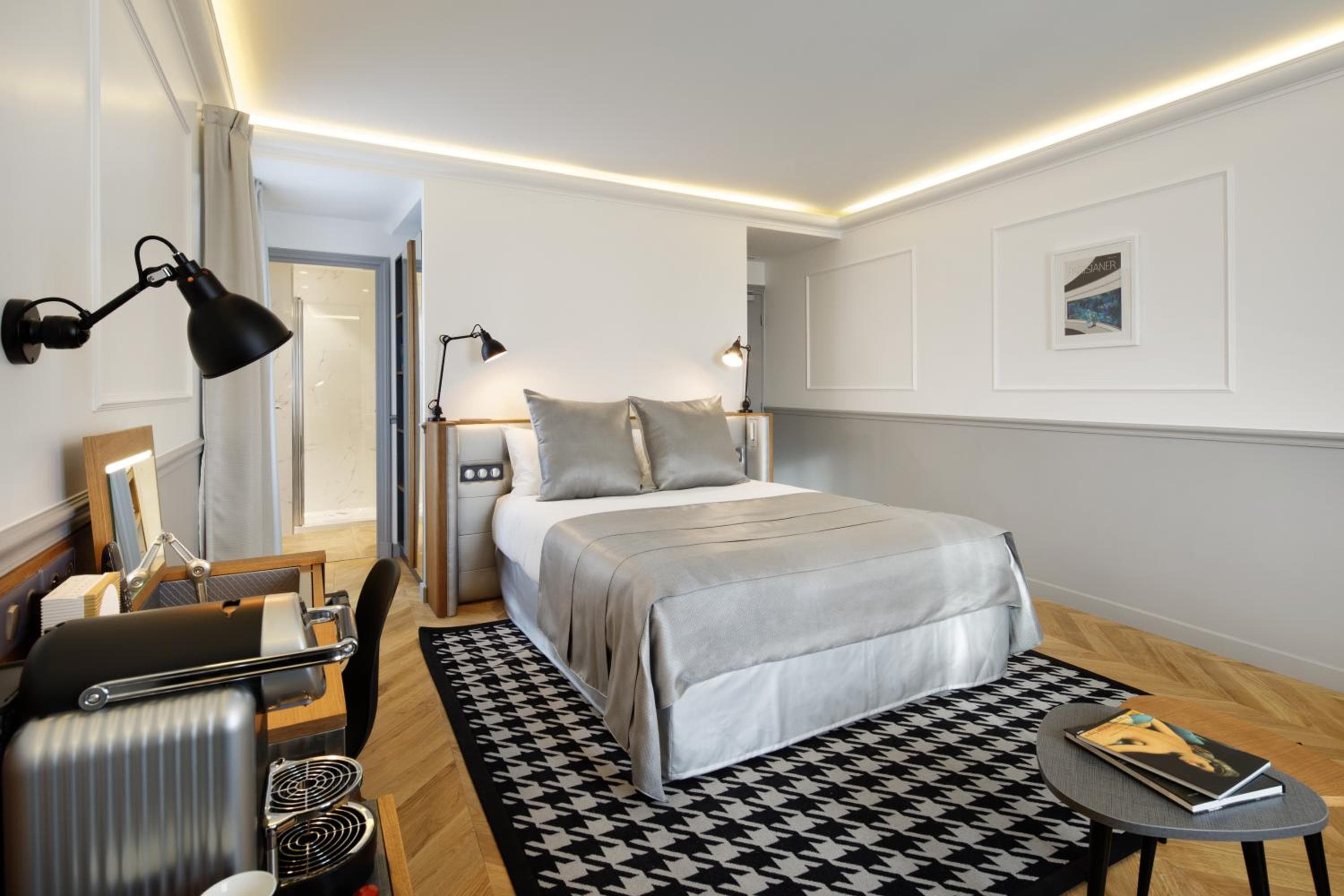 Hotel Petit Lafayette — 10