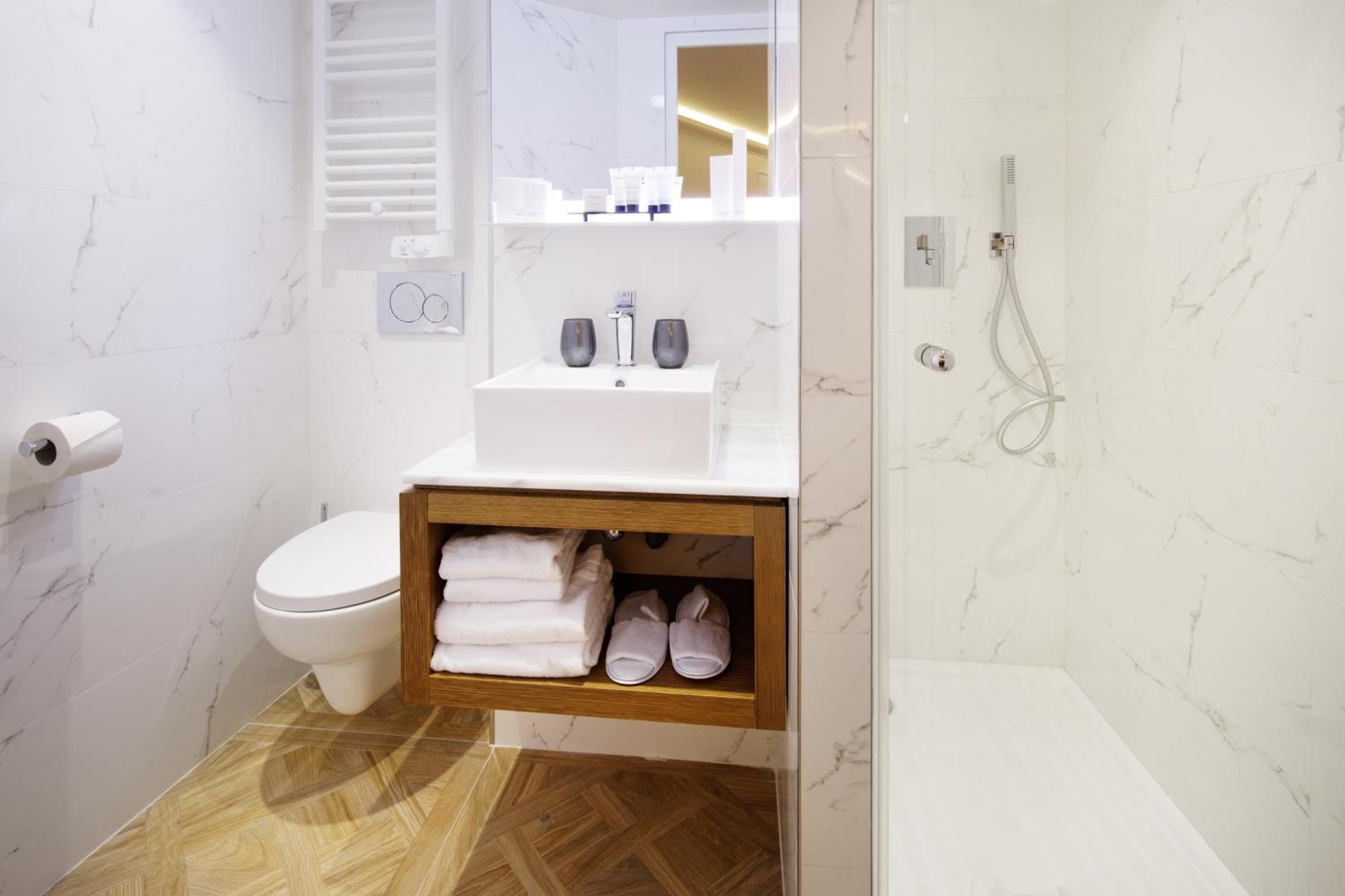 Hotel Petit Lafayette — 15