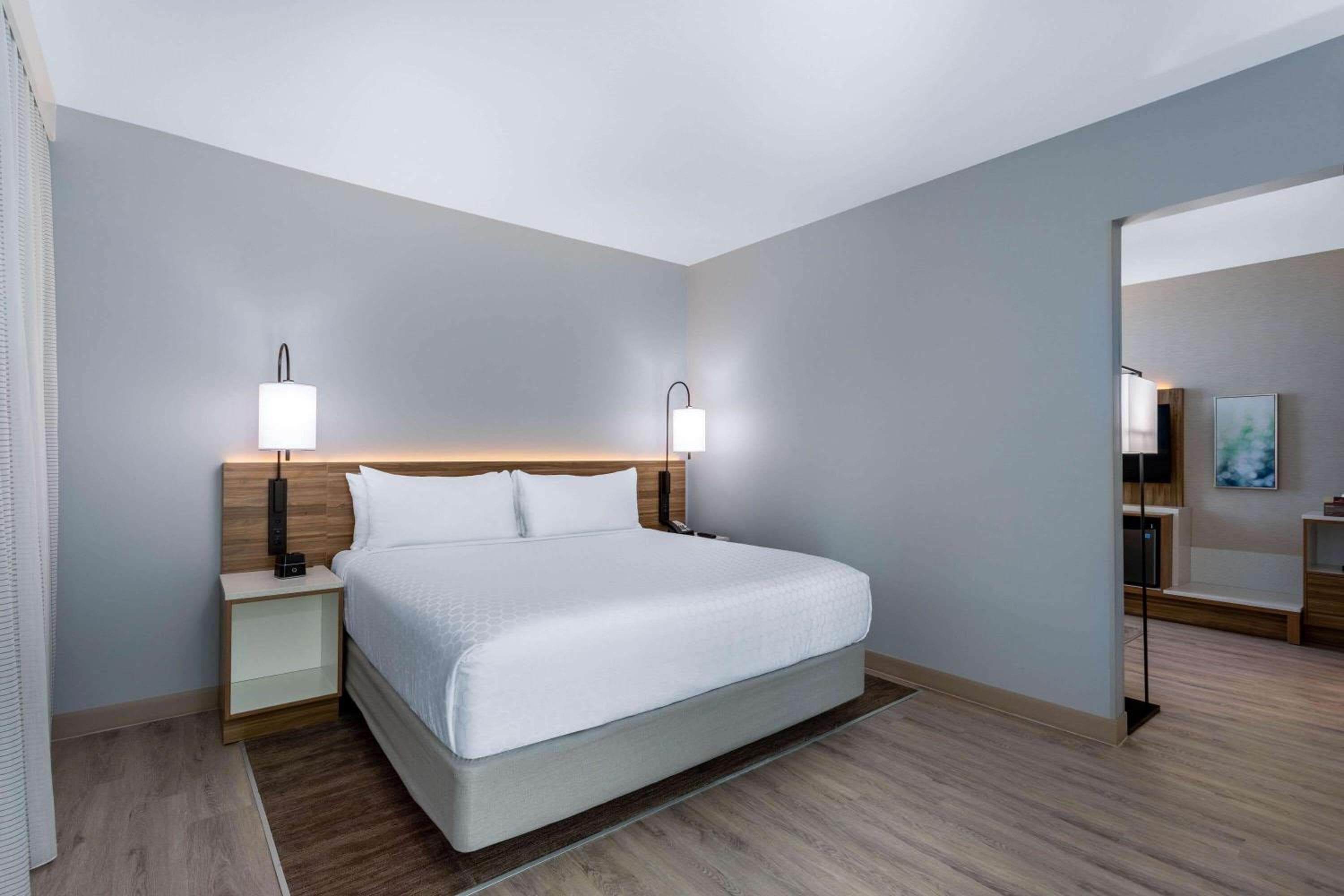 Wyndham Garden Miami International Airport — 15