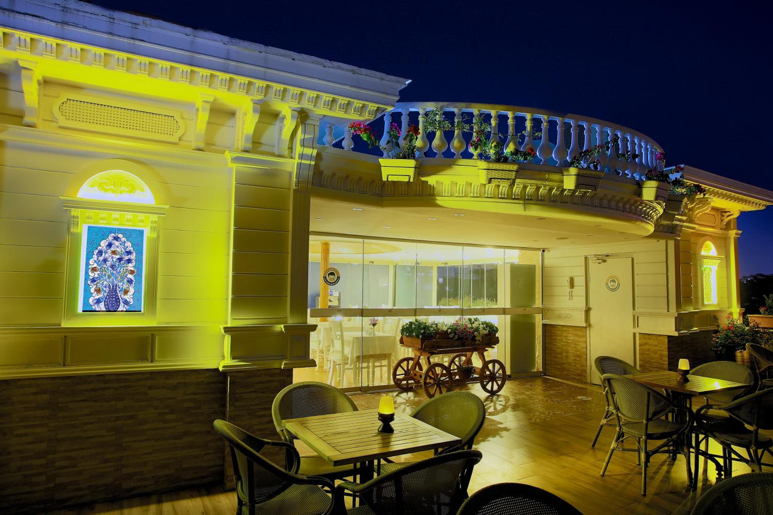 White House Hotel Istanbul — 18