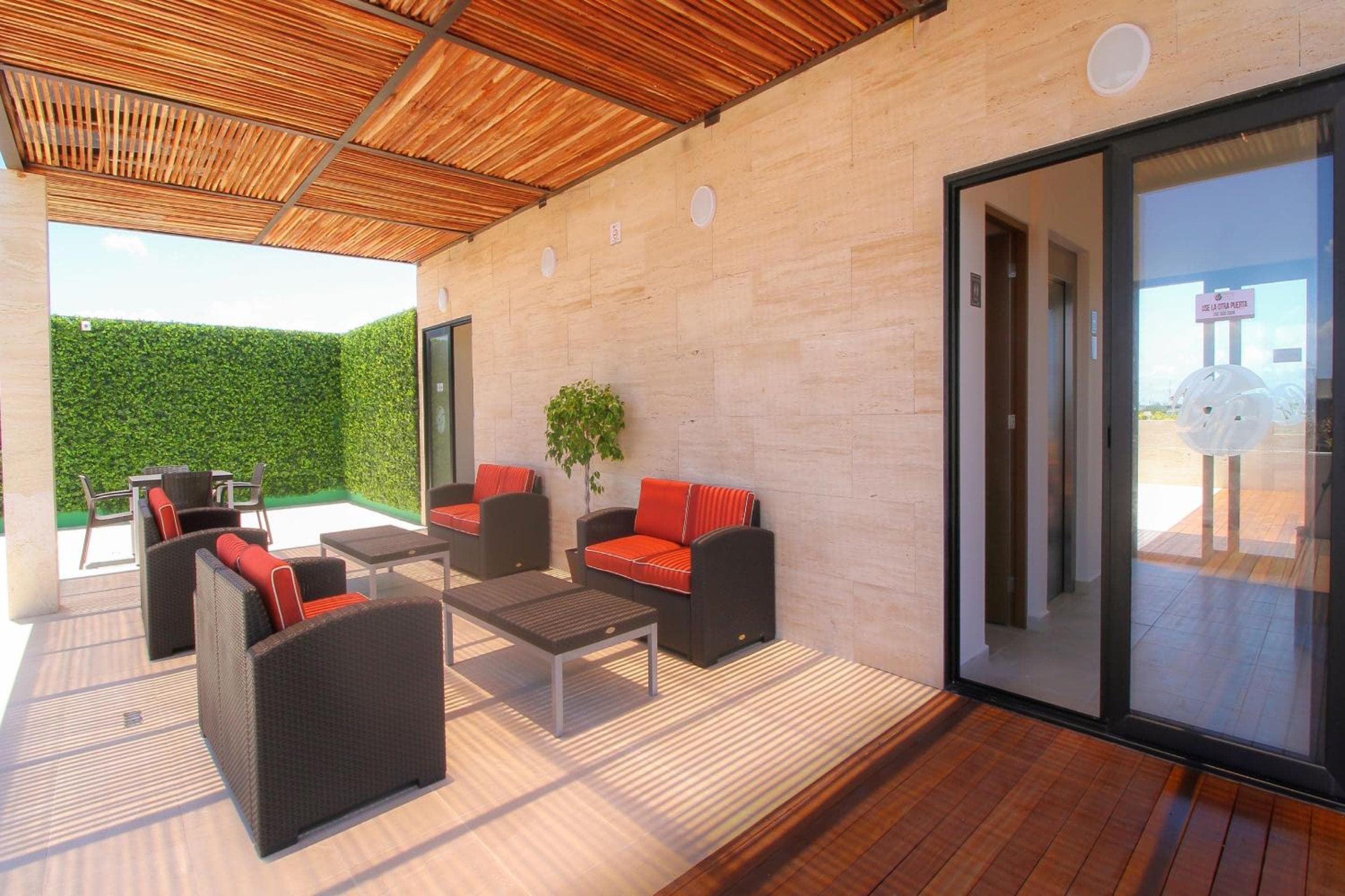 Grand Cincuenta Suites — 10