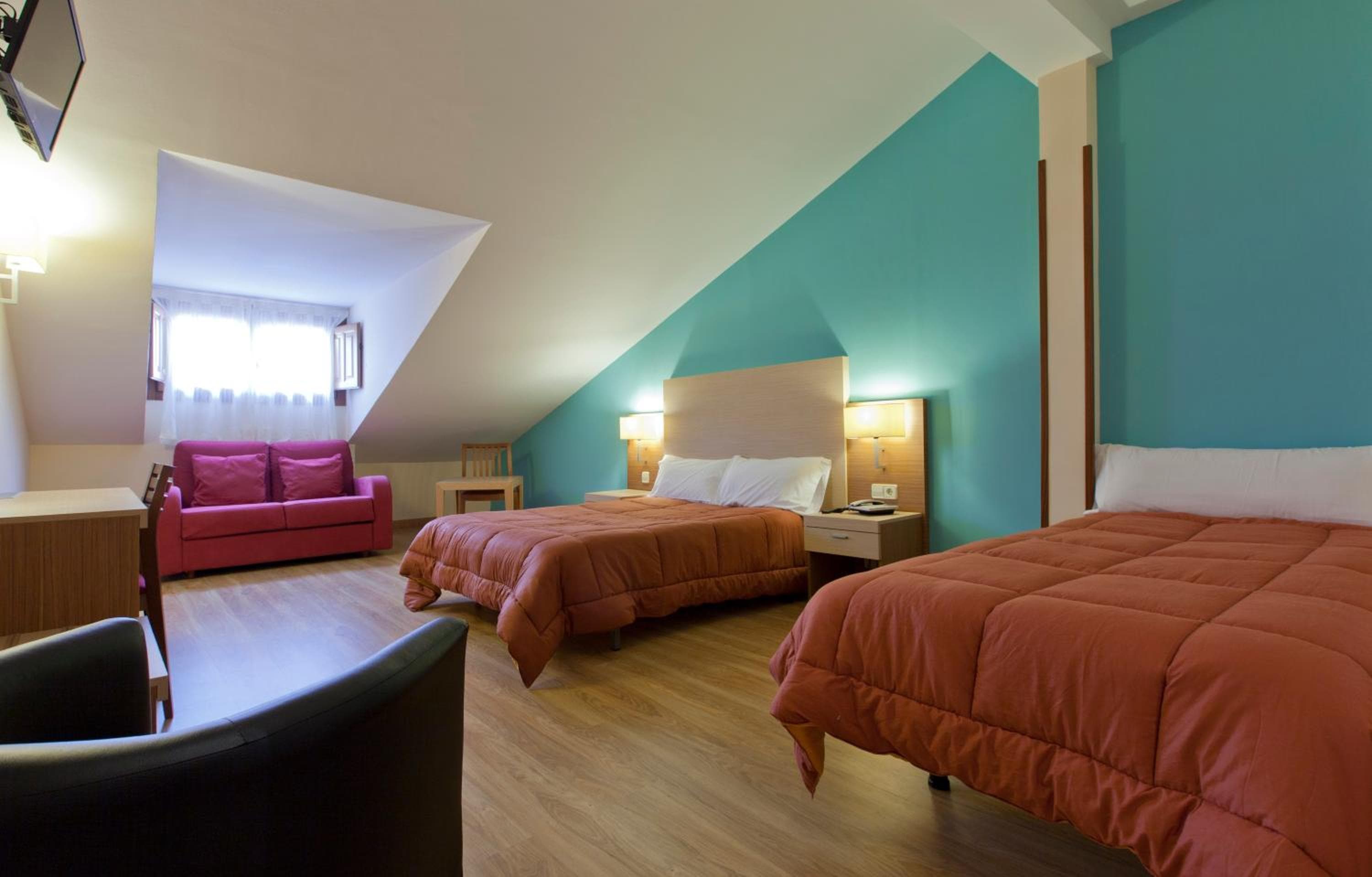 Hotel Mirador Puerta del Sol — 25