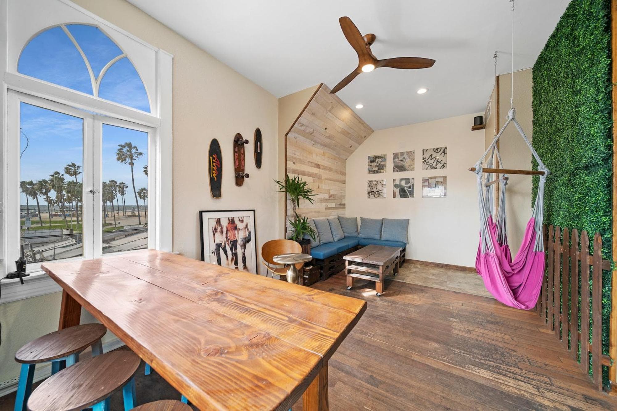 Samesun Venice Beach Hotel & Hostel — 4