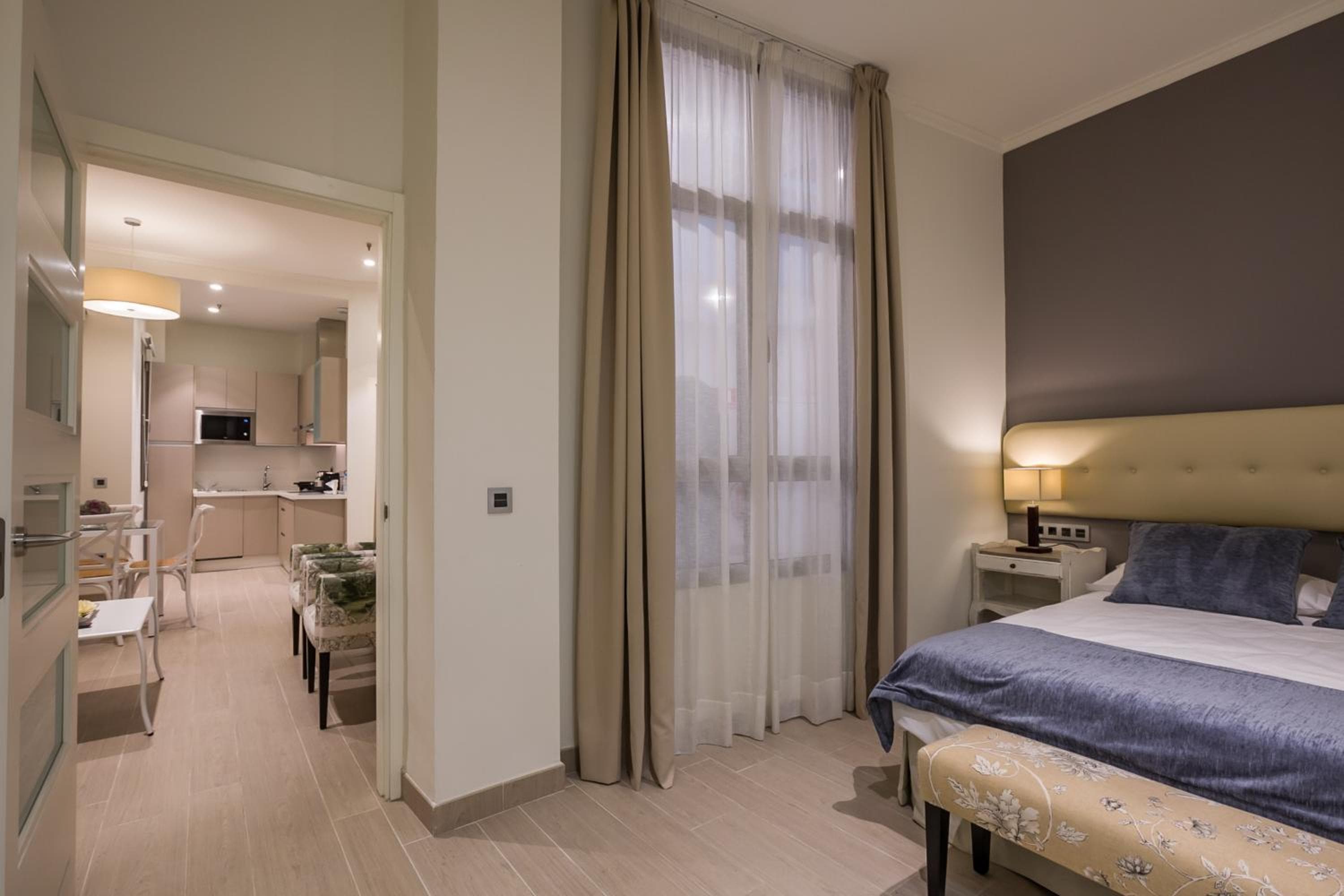 Welldone Cathedral Suites — 4