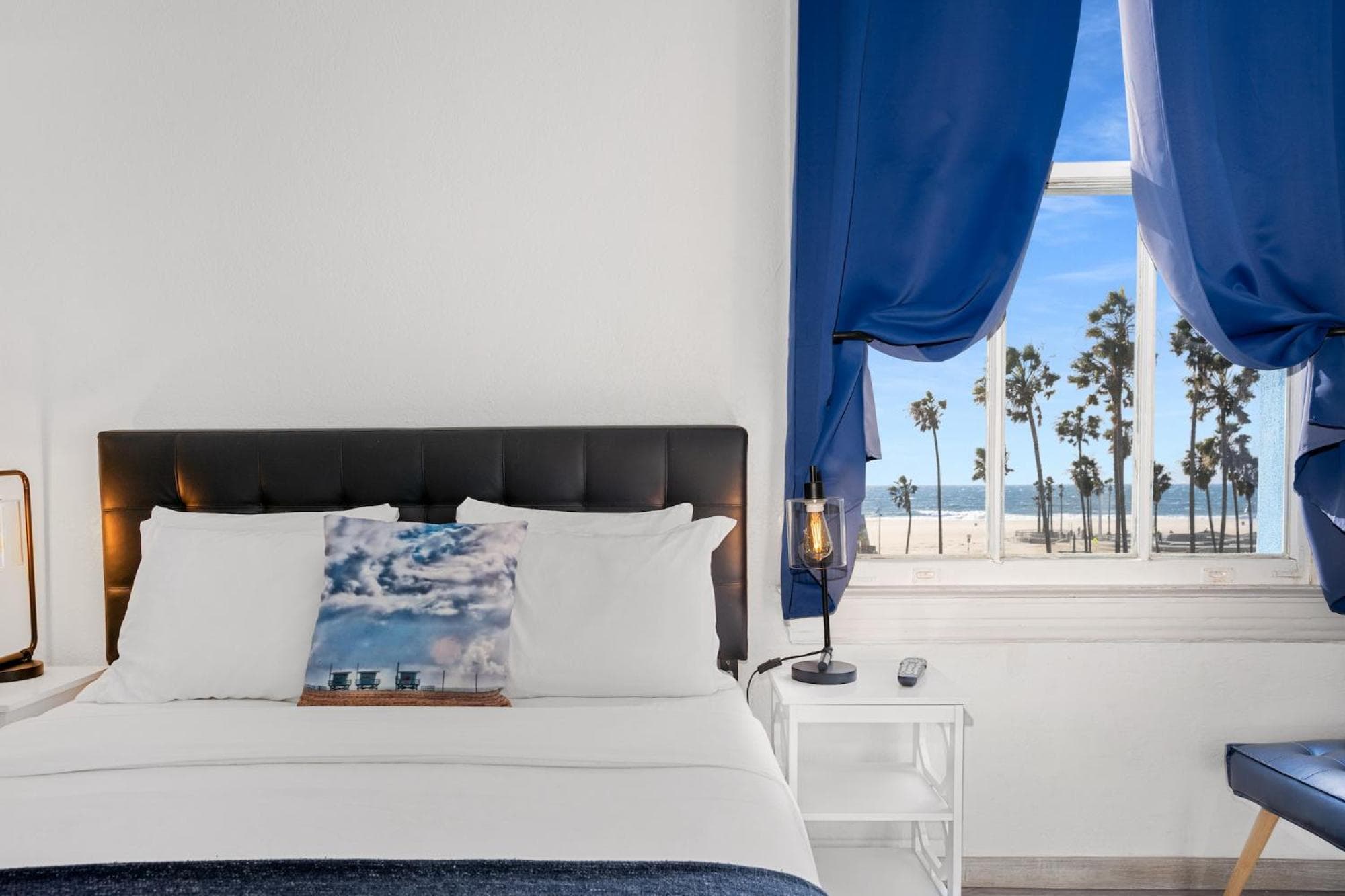 Samesun Venice Beach Hotel & Hostel — 17