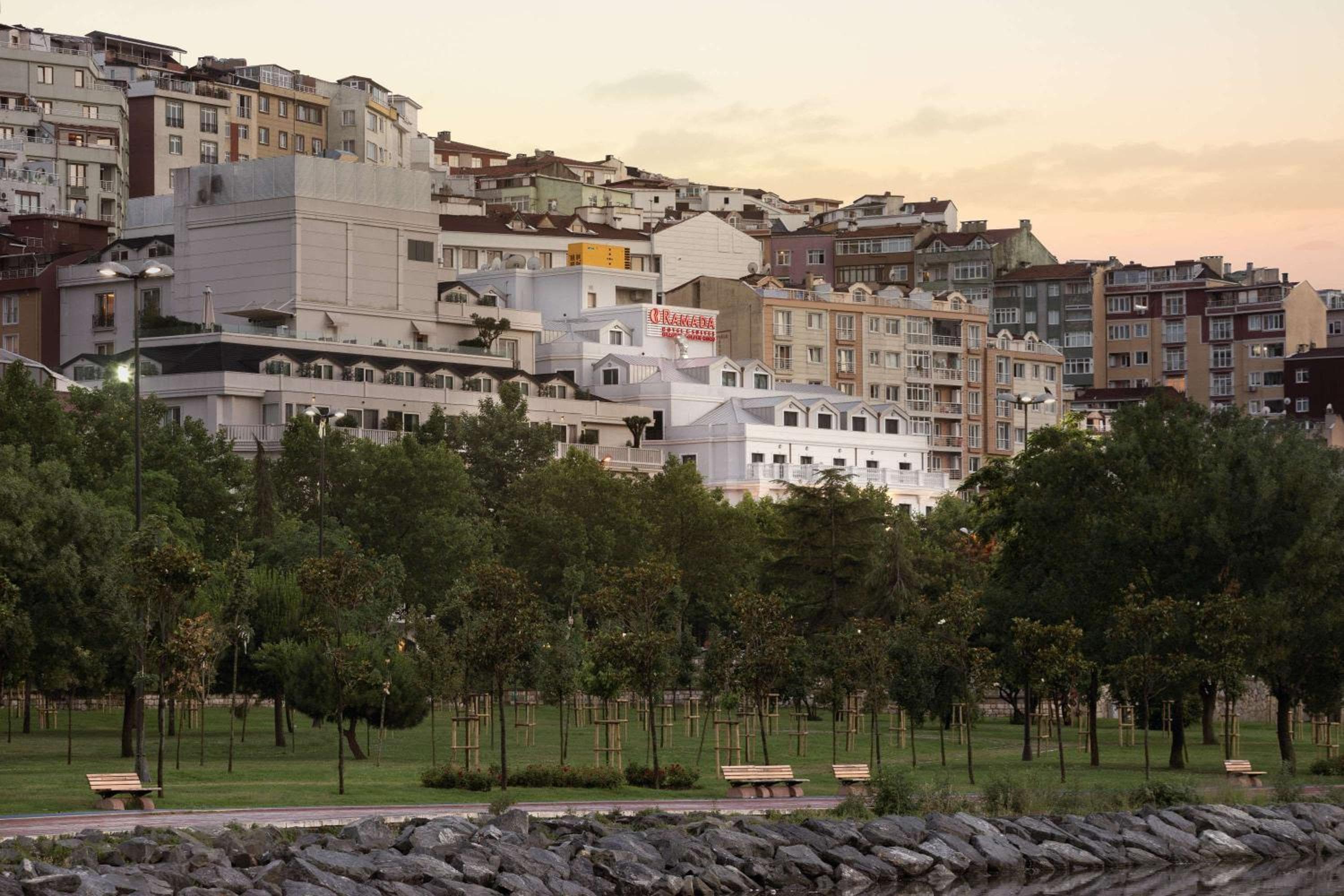 Ramada by Wyndham Istanbul Golden Horn — 25