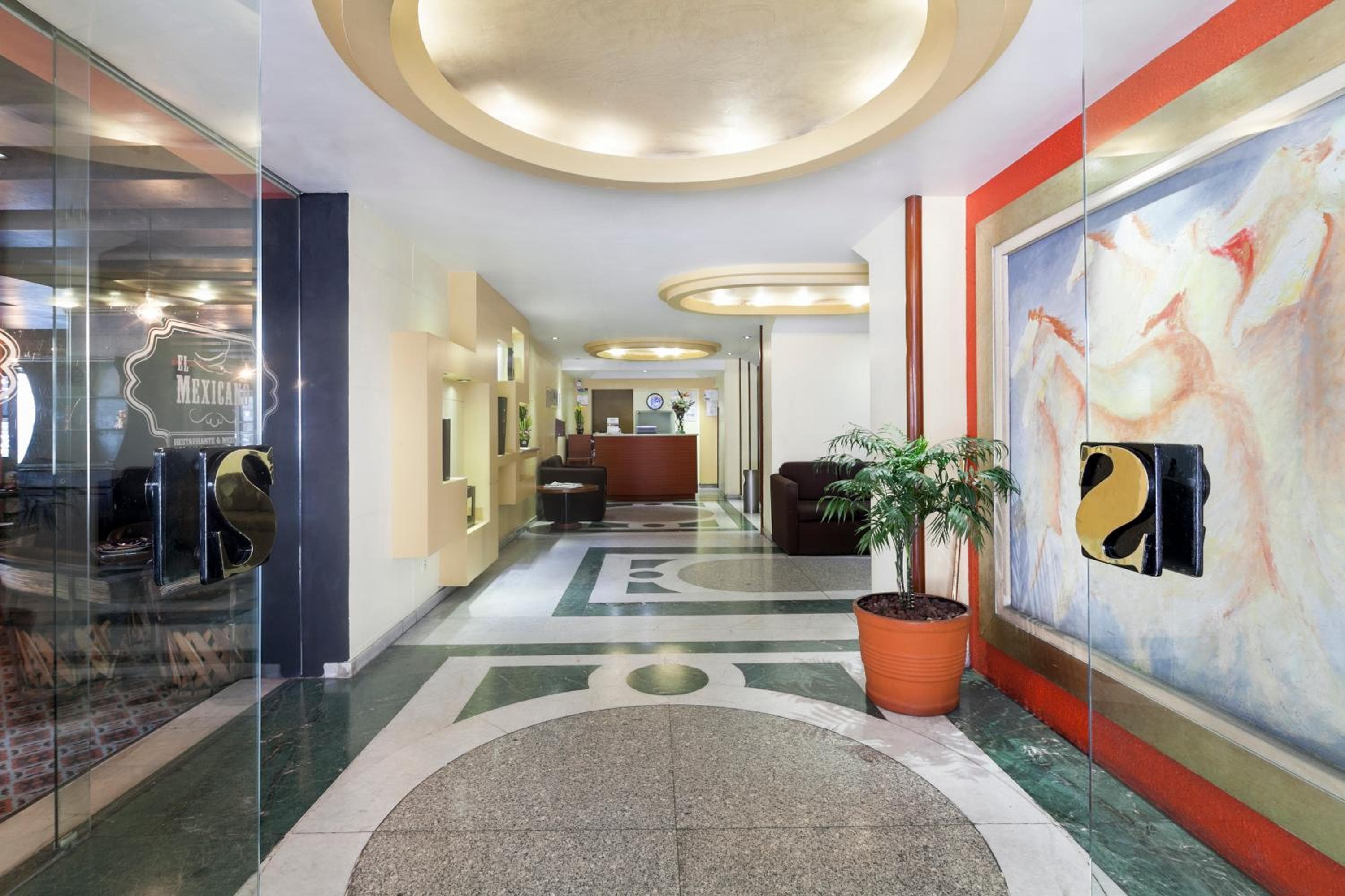 Exe Suites San Marino — 7