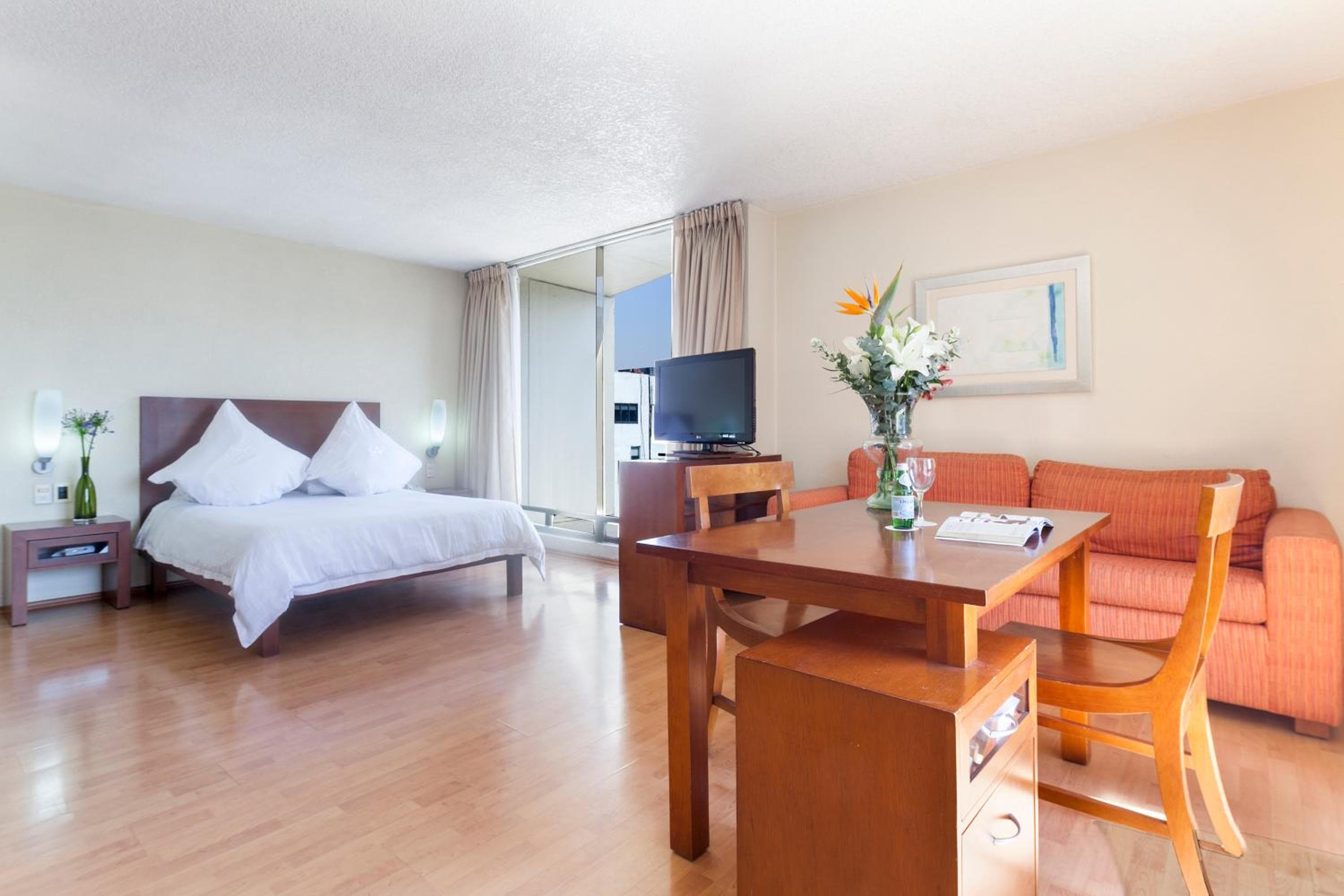 Exe Suites San Marino — 15