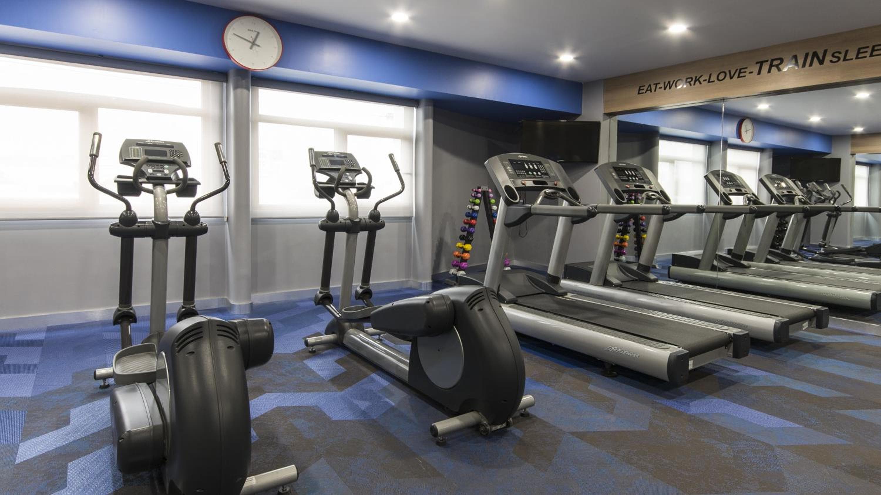 Holiday Inn Express Mexico- Toreo by IHG — 9