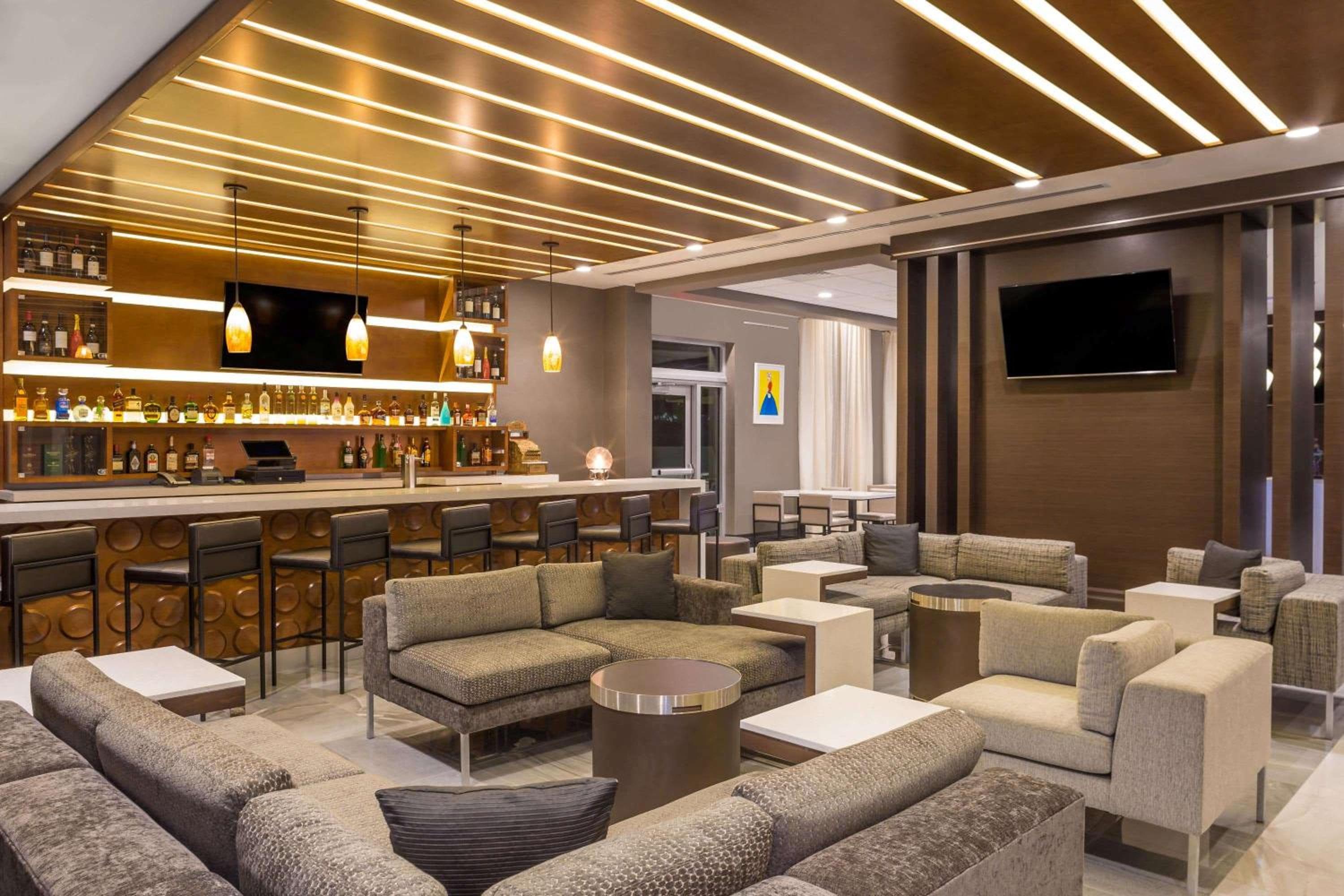 Wingate by Wyndham Miami Airport — 17