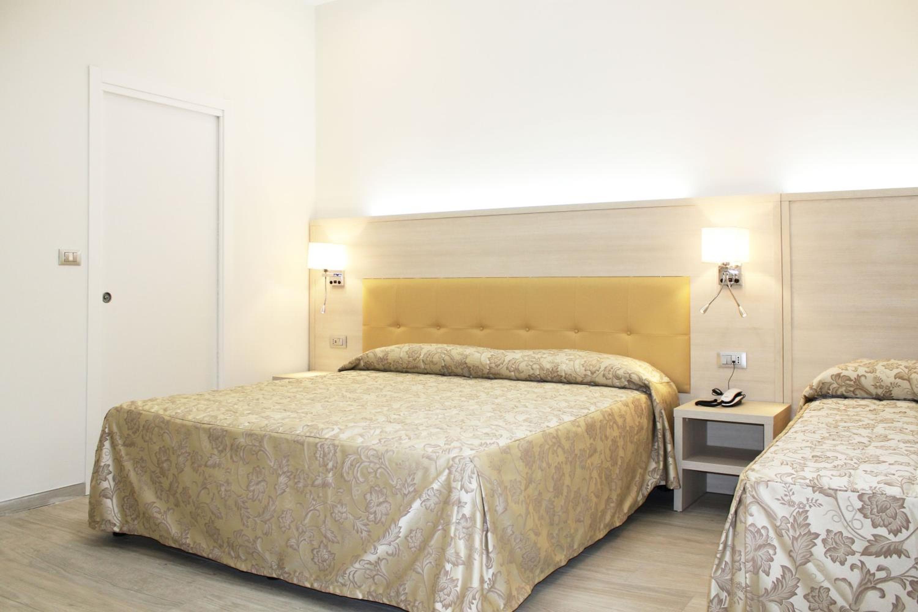 Hotel Metrópoli — 23
