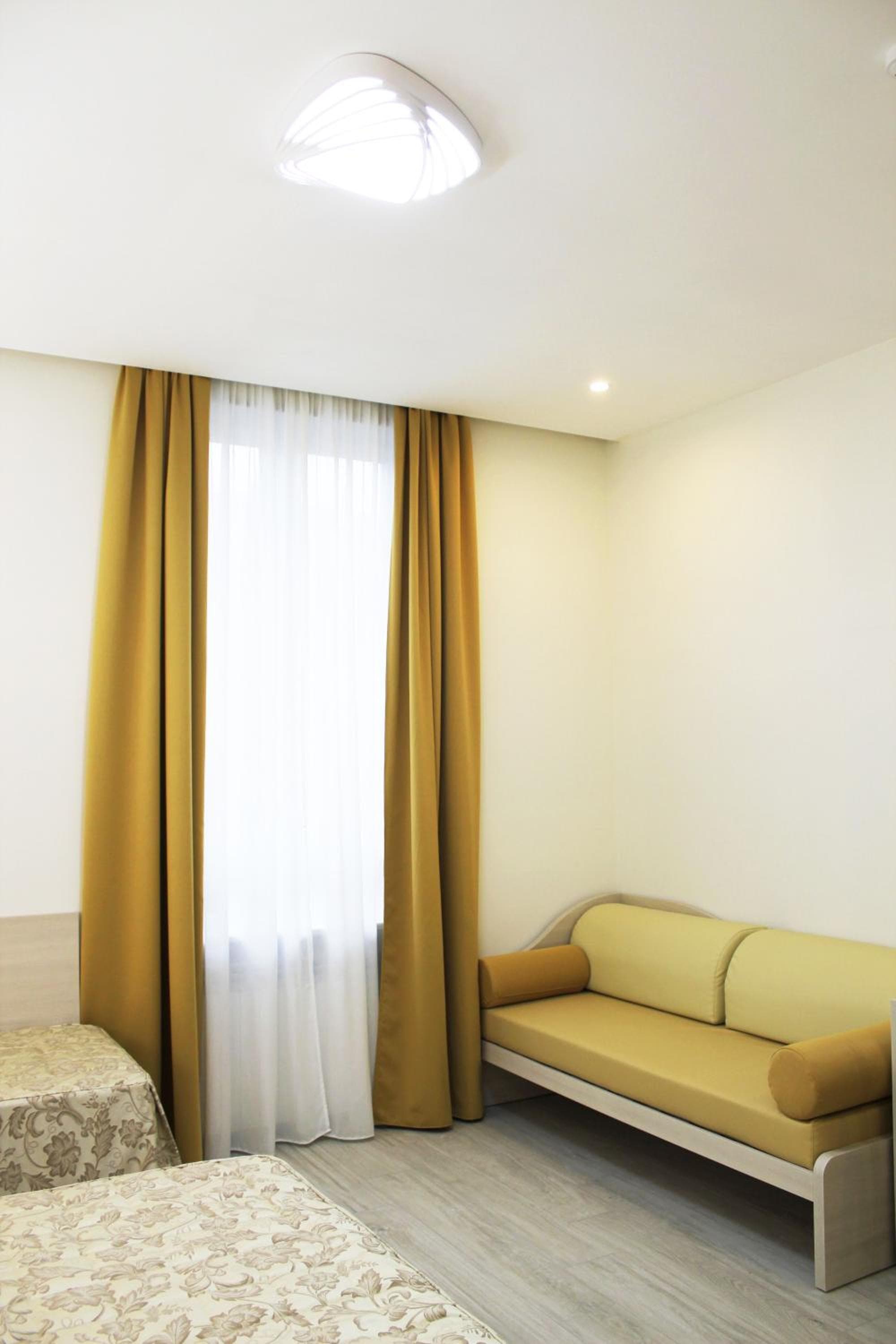 Hotel Metrópoli — 8