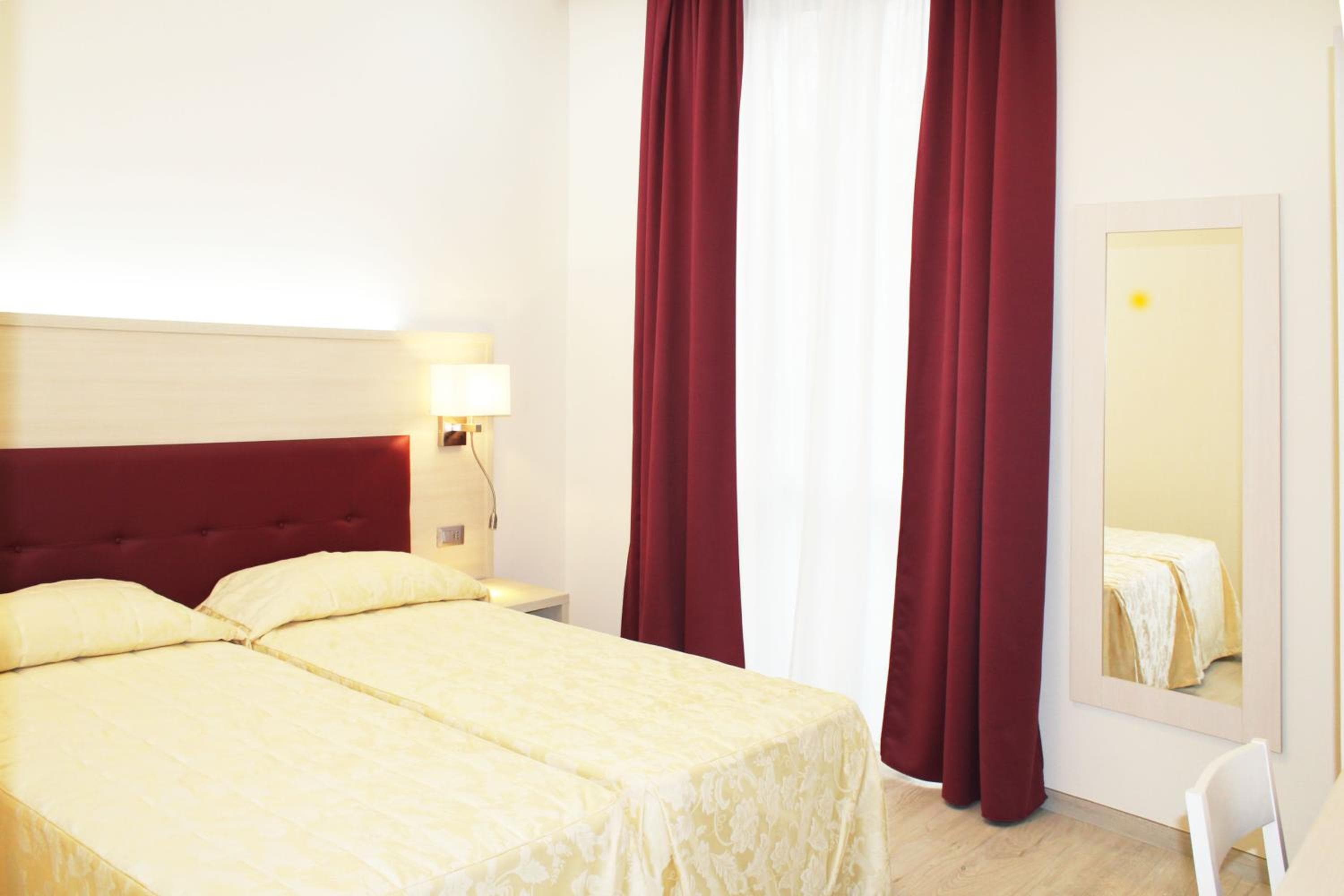 Hotel Metrópoli — 3