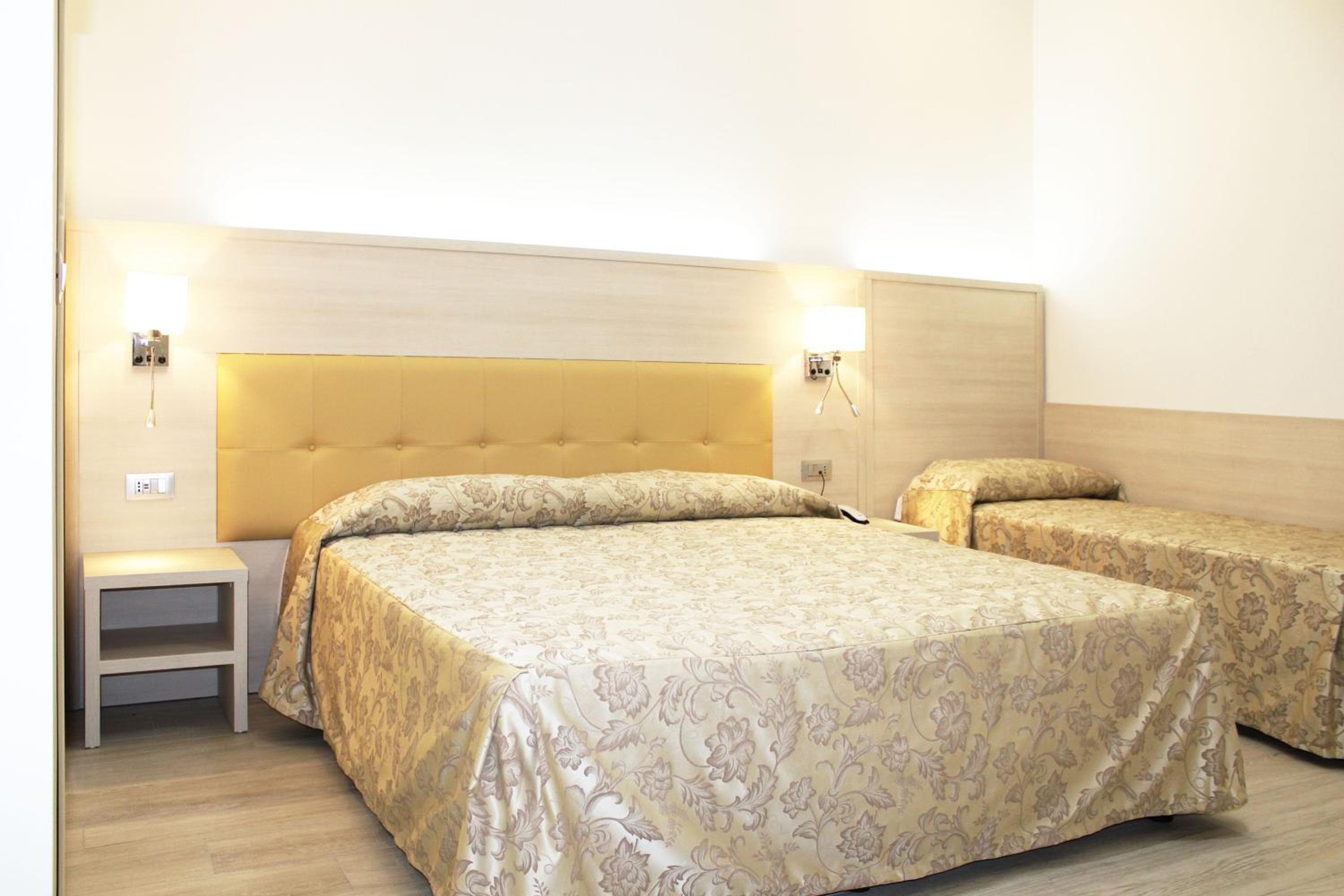 Hotel Metrópoli — 6