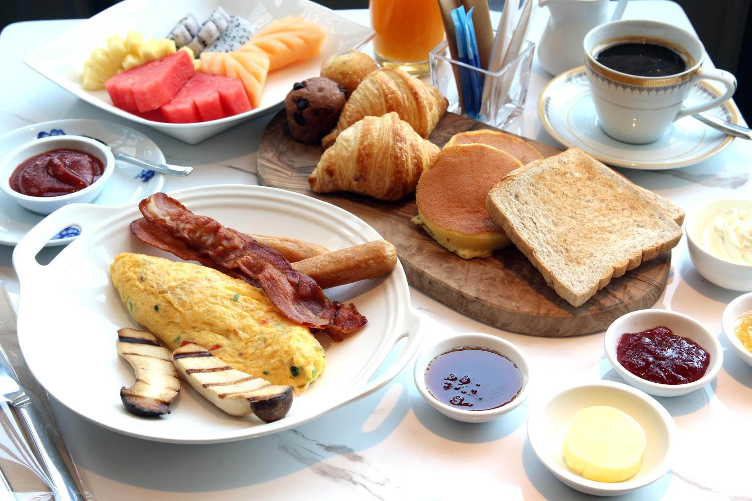Montien Hotel Surawong Bangkok — 20