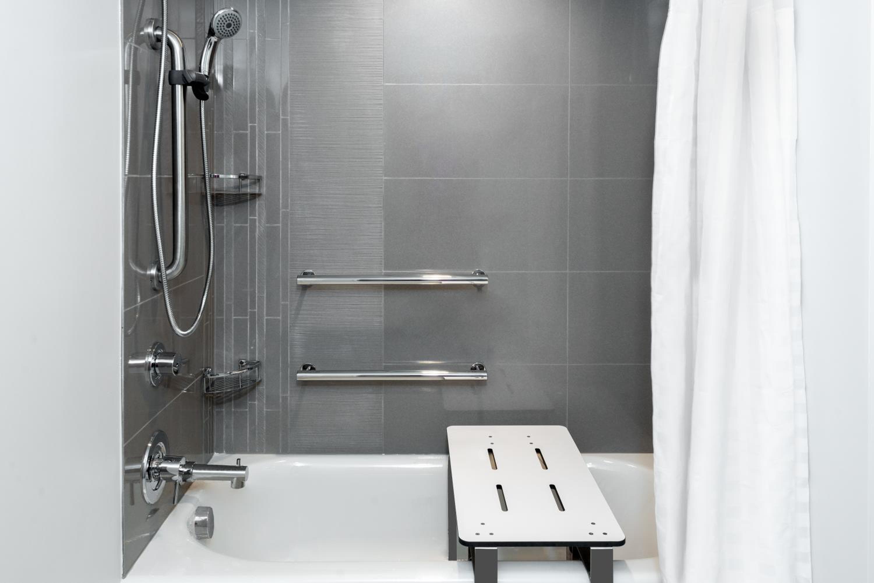 Hyatt House Tampa Airport/Westshore — 6