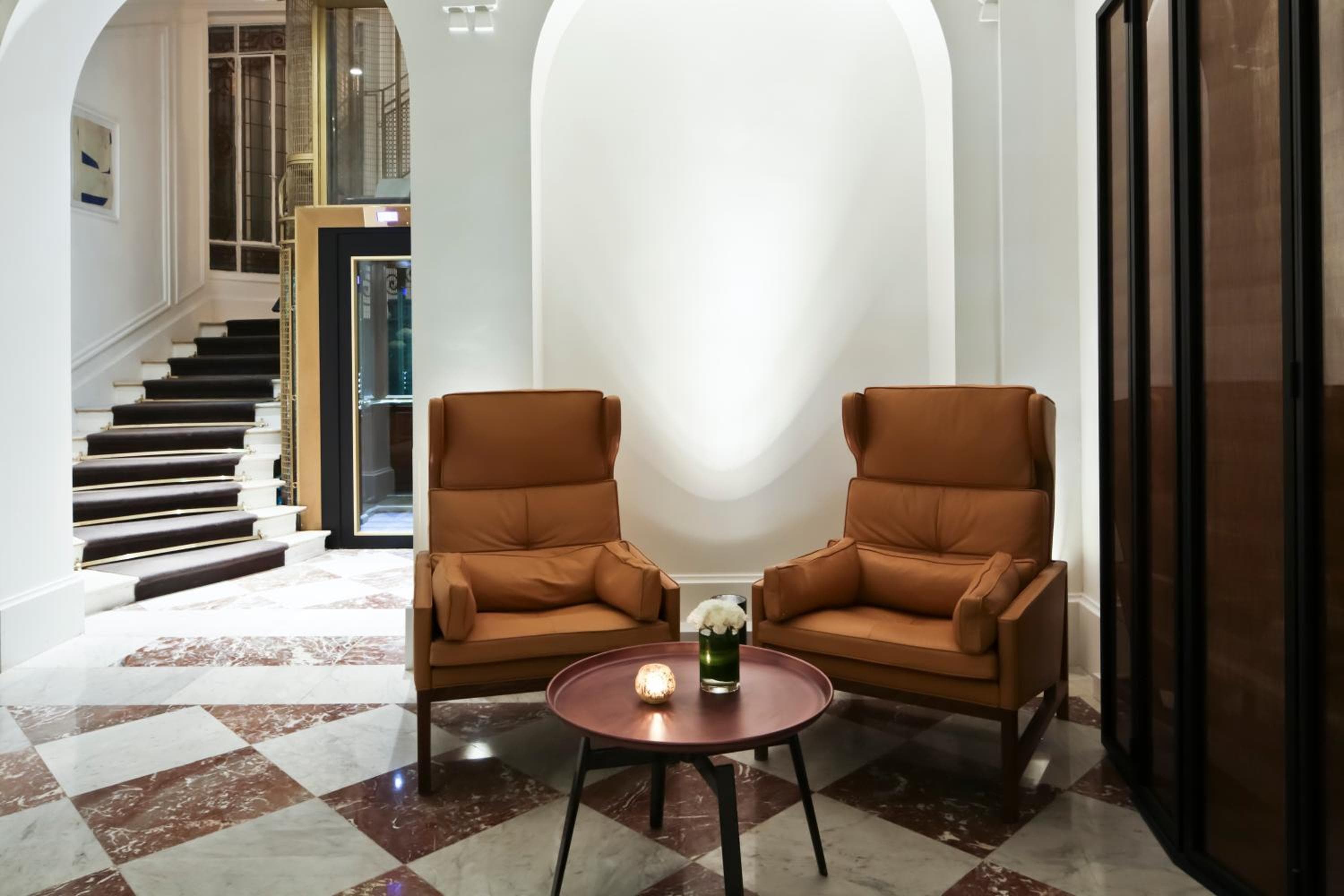 Hotel Vernet Champs Elysées Parigi — 18