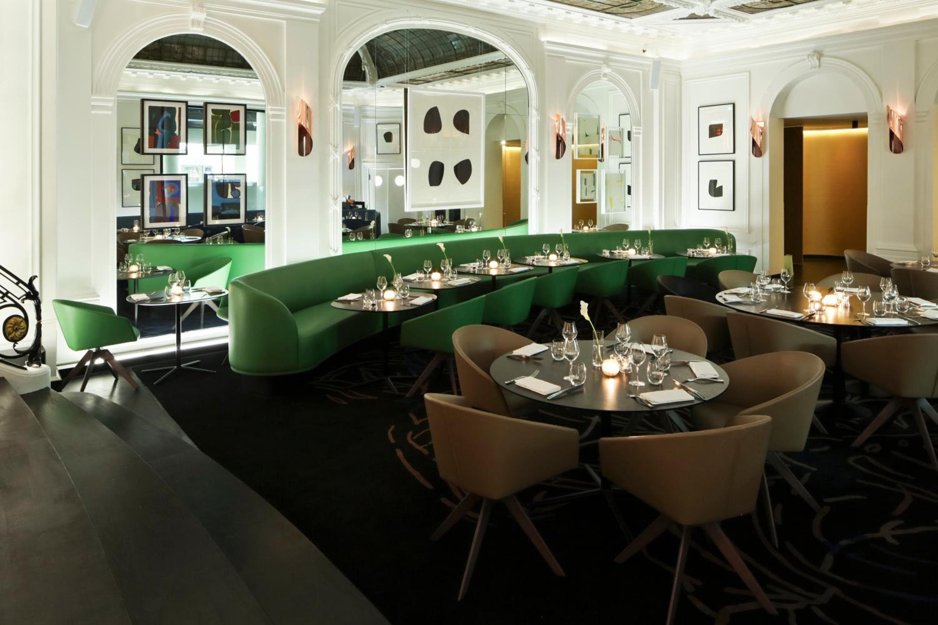 Hotel Vernet Champs Elysées Parigi — 26