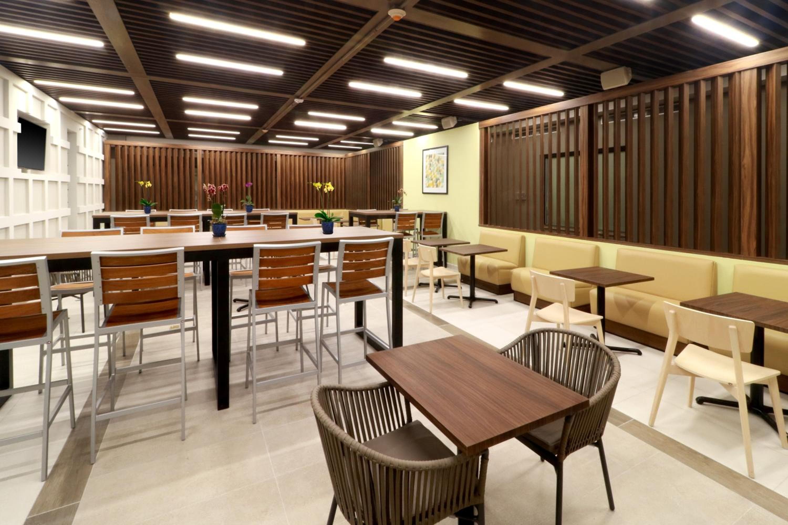 Holiday Inn Express & Suites - Playa del Carmen by IHG — 2