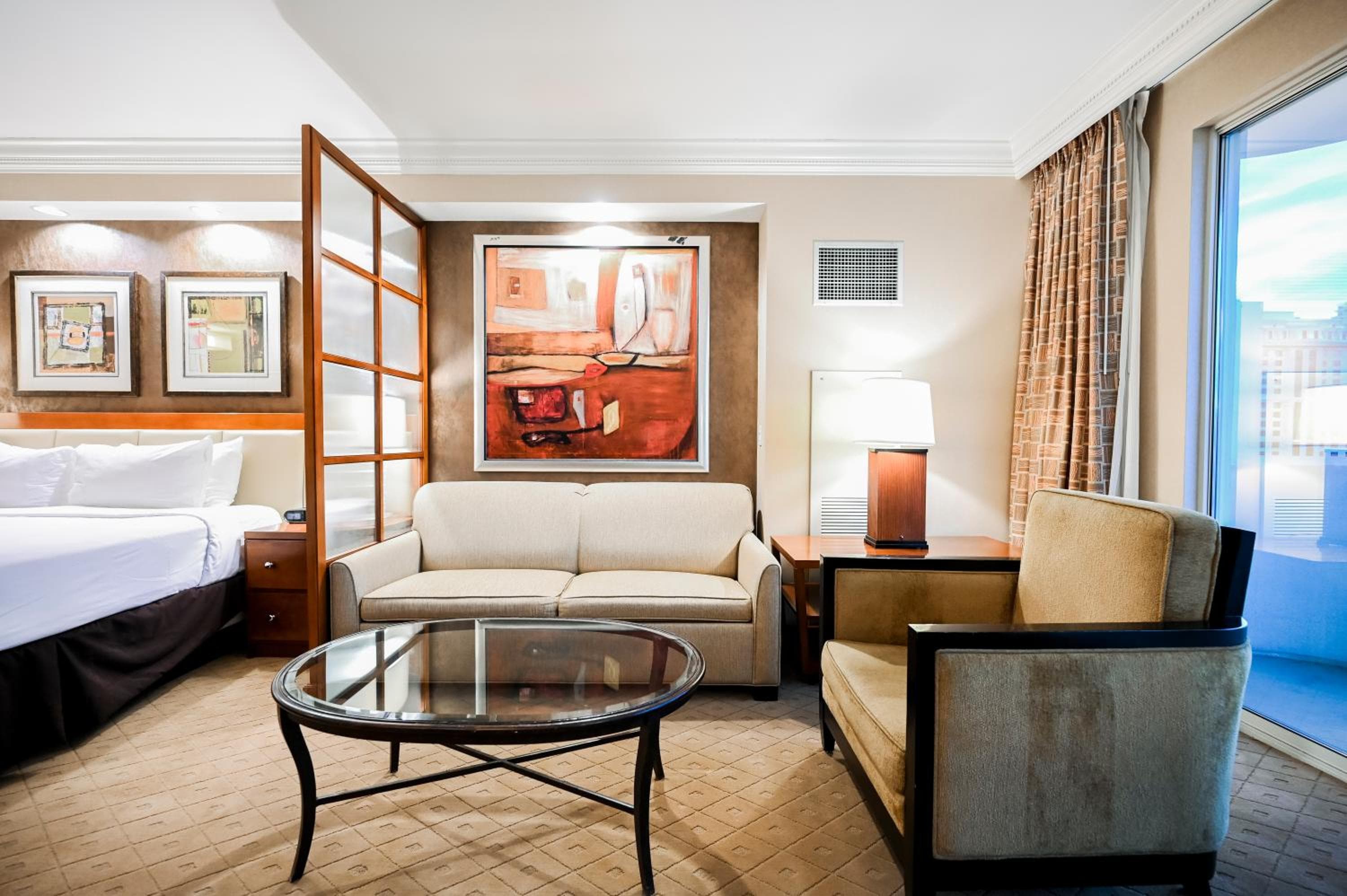 Penthouse Suite with Strip View at The Signature At MGM Grand — 4