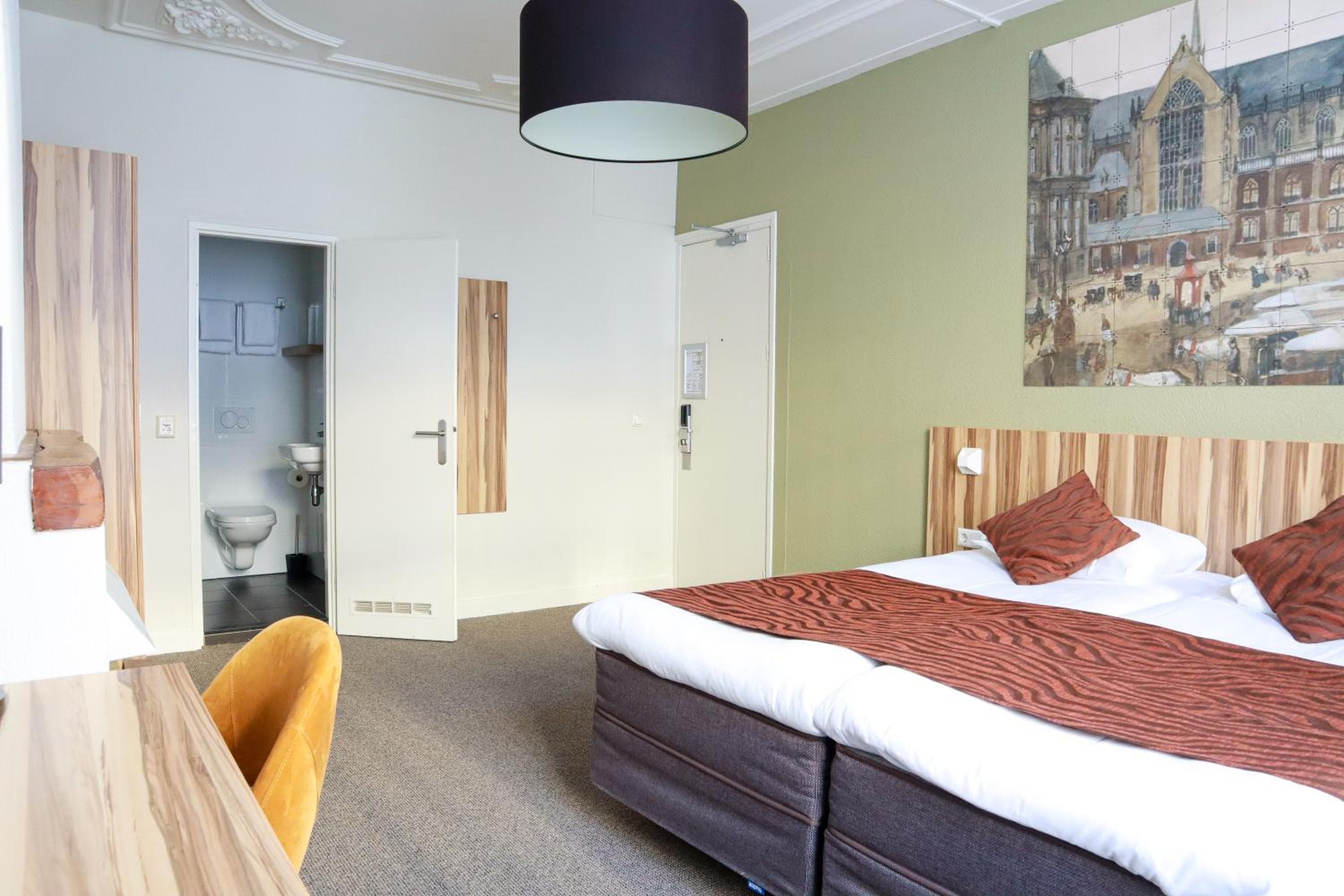 Hotel Asterisk, un hotel familiar — 25