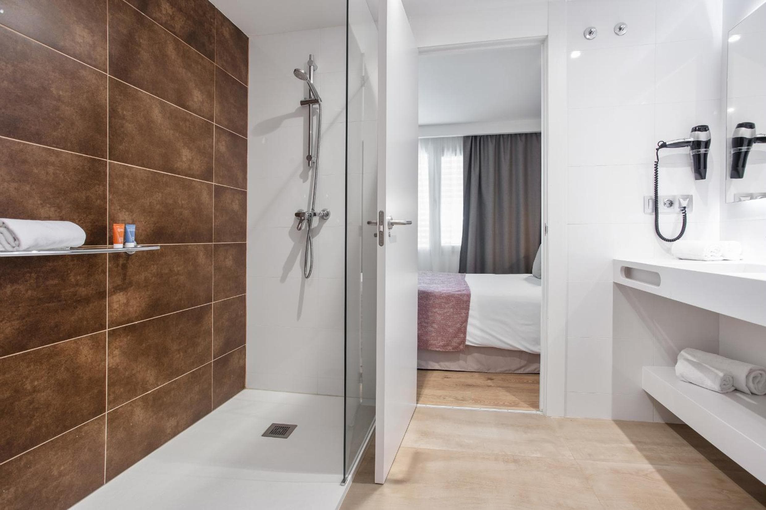 Pierre & Vacances Apartamentos Edificio Eurobuilding 2 — 12