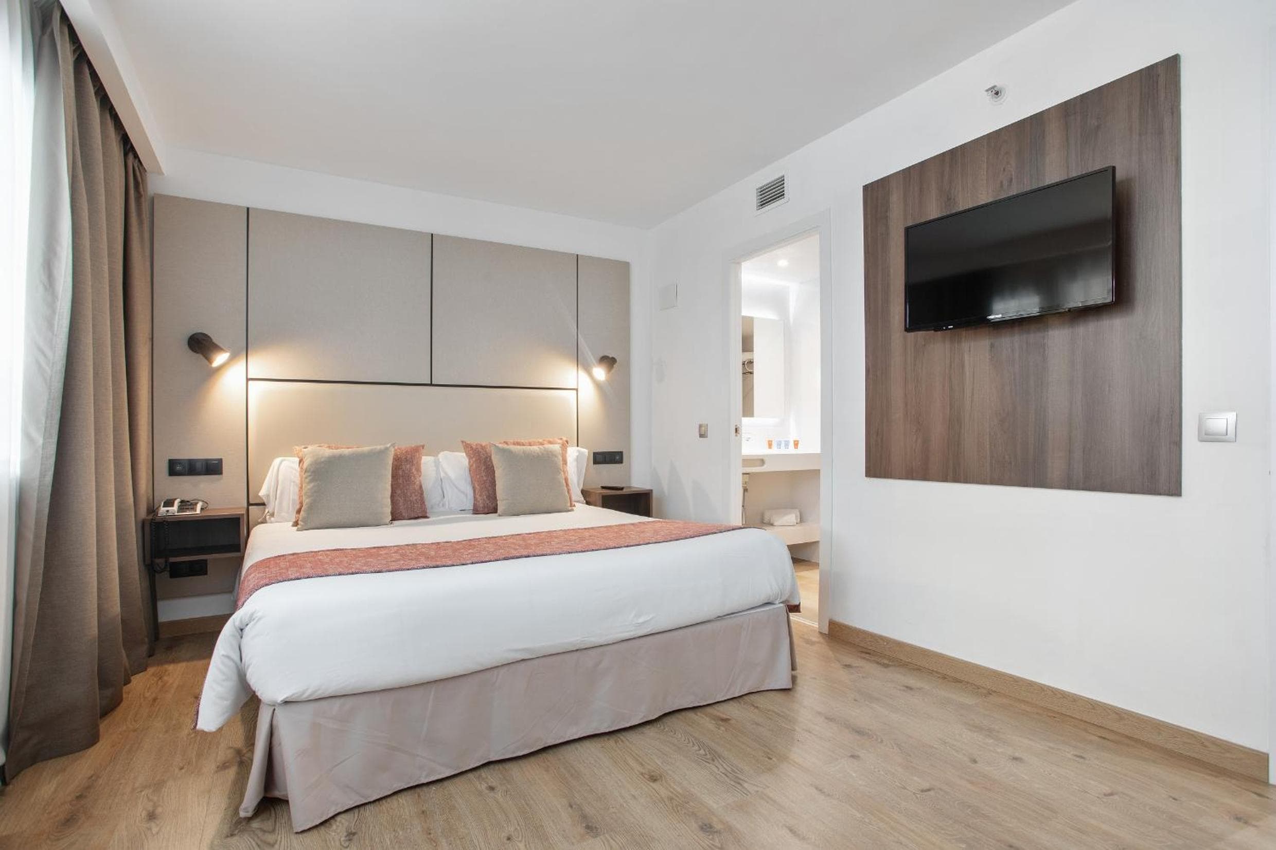 Pierre & Vacances Apartamentos Edificio Eurobuilding 2 — 25