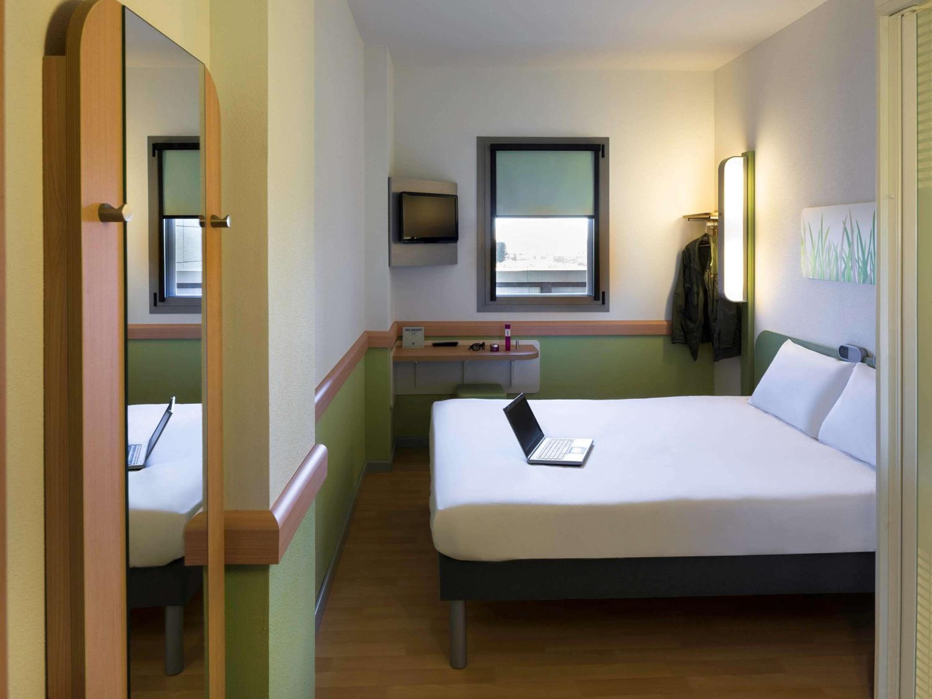 Ibis Budget Sevilla Aeropuerto — 25