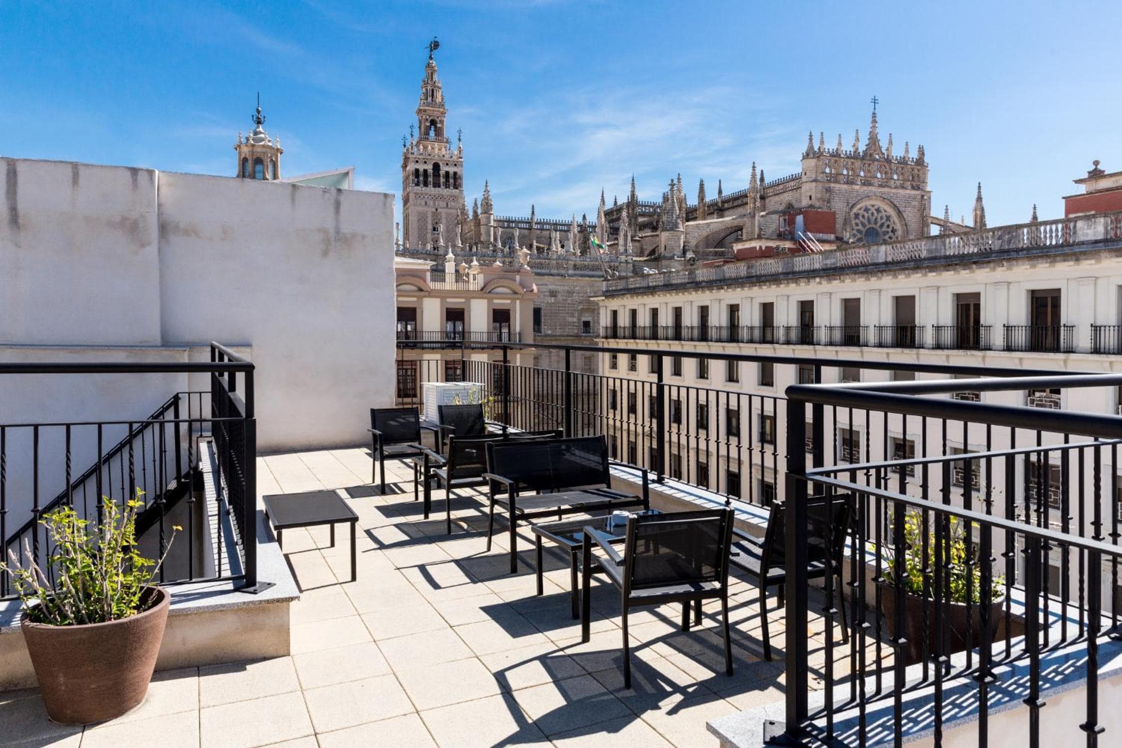Welldone Cathedral Suites — 30