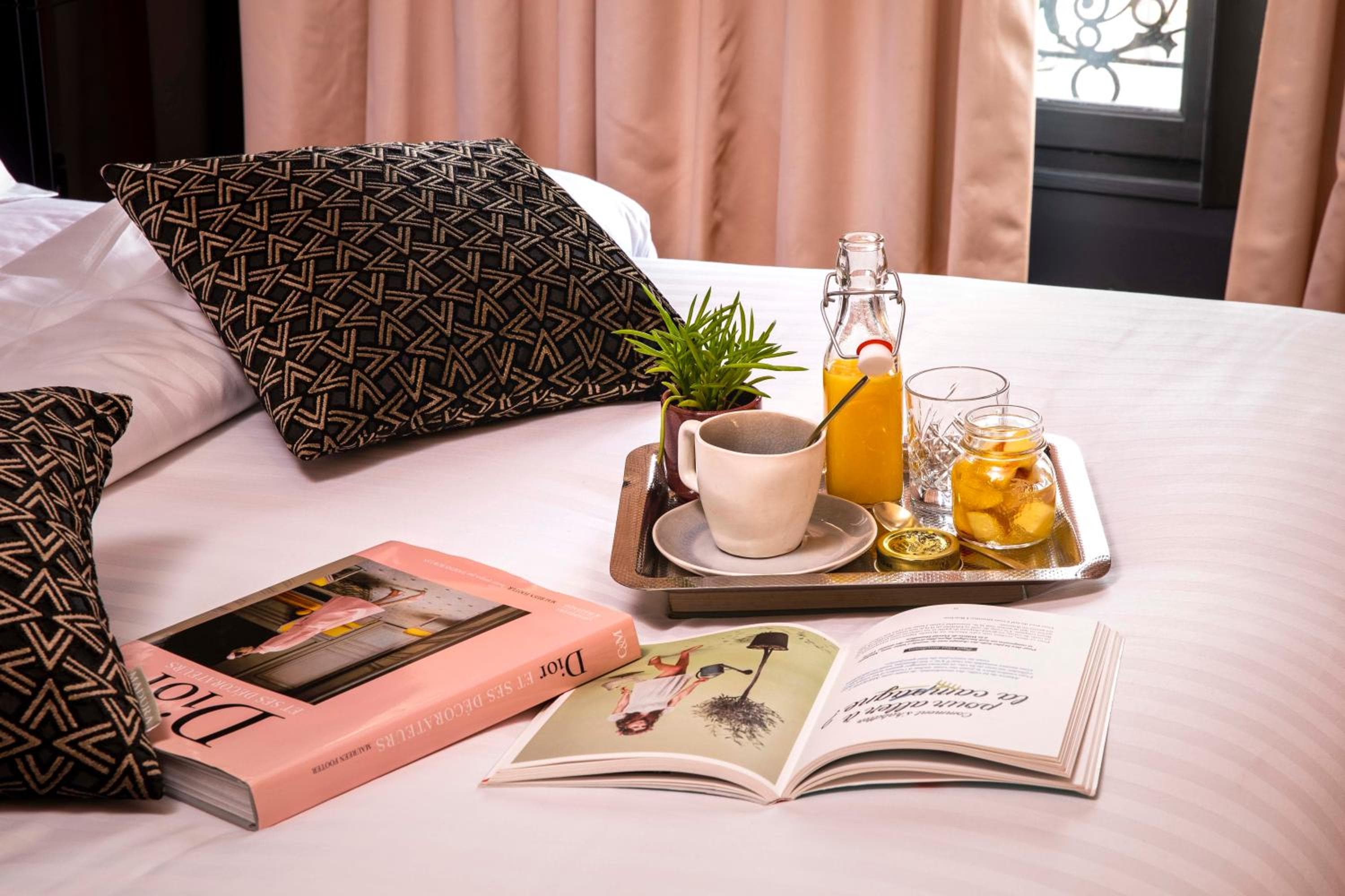 First Hotel Paris Tour Eiffel — 3