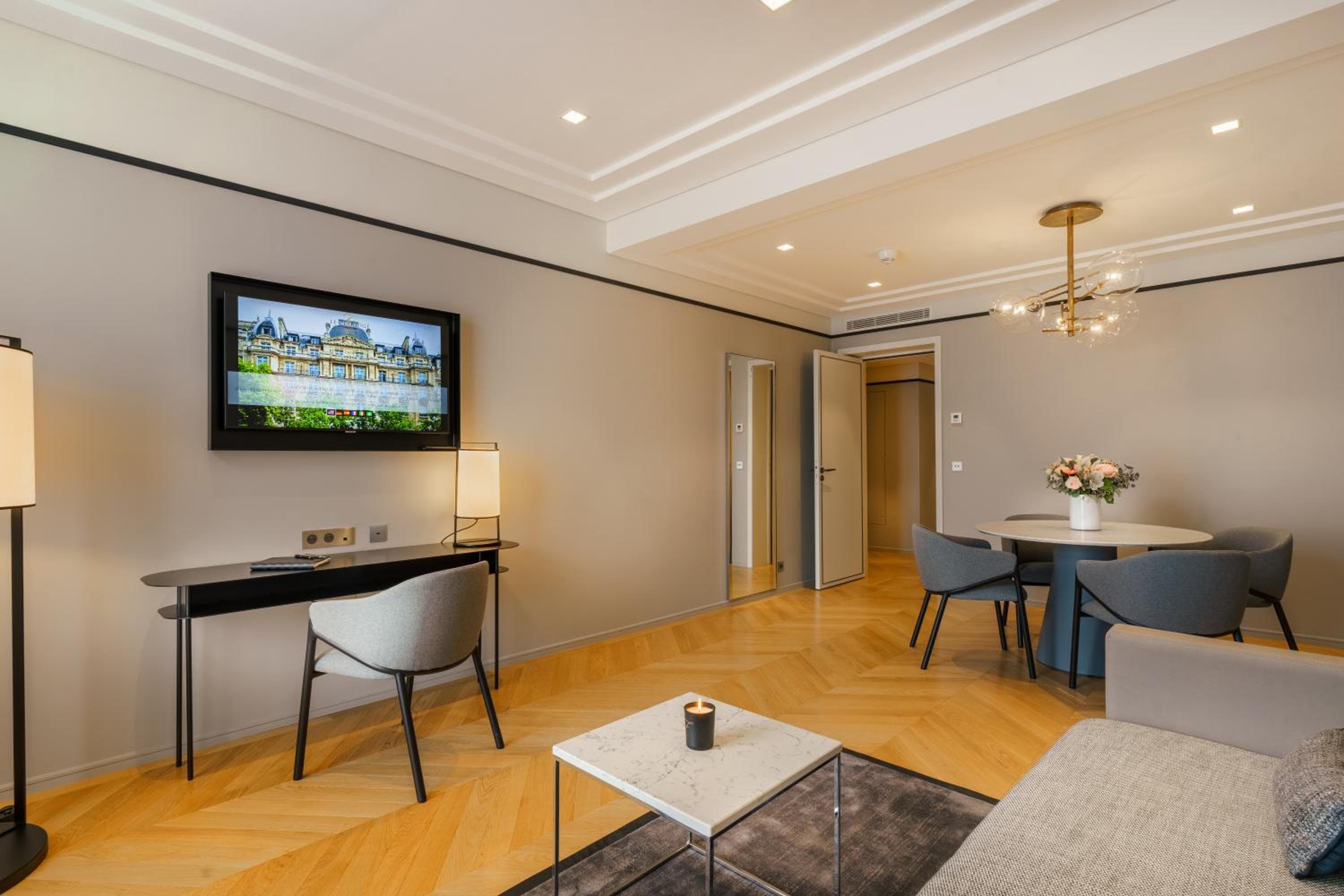 Fraser Suites Le Claridge Champs-Elysées — 11