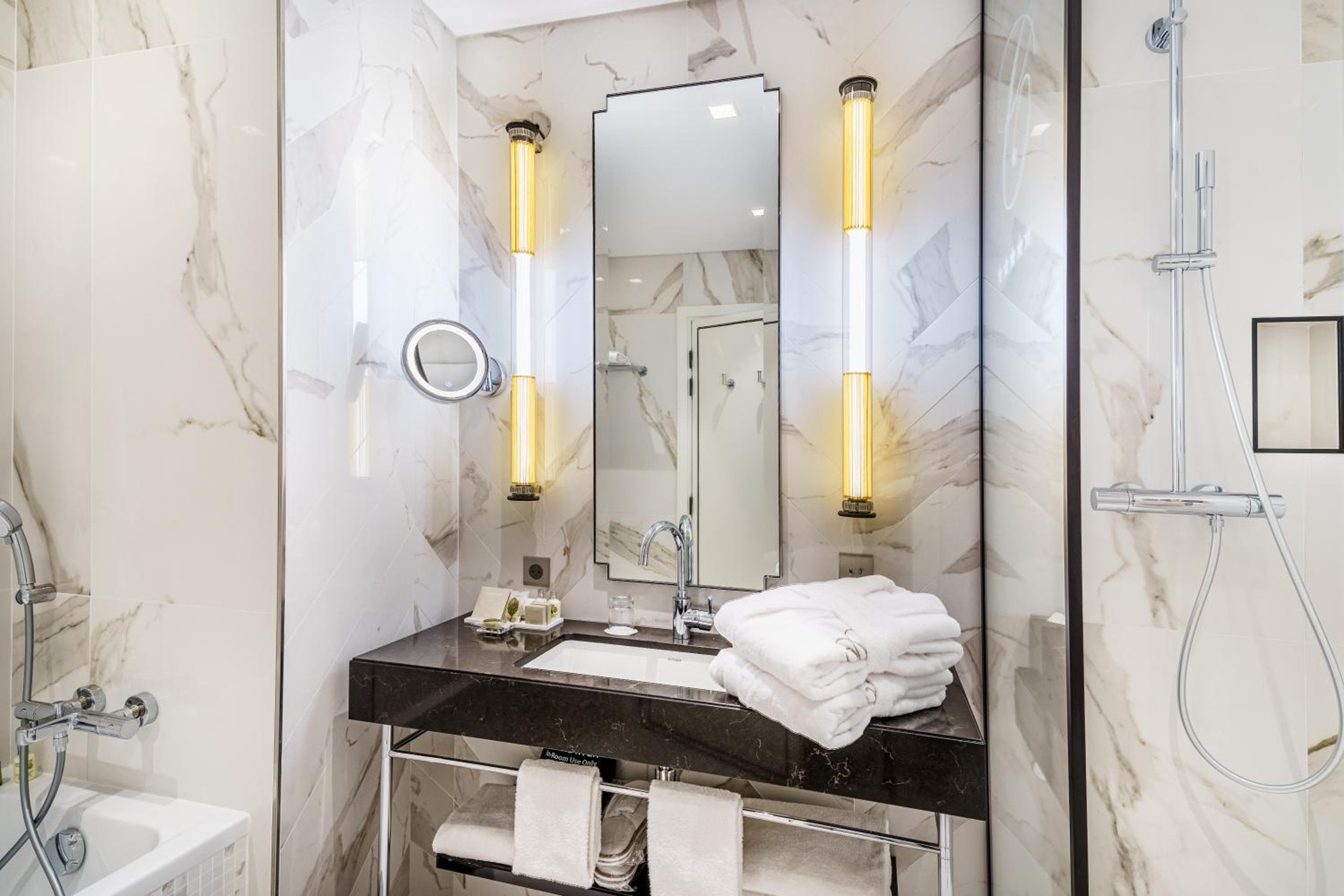 Fraser Suites Le Claridge Champs-Elysées — 13