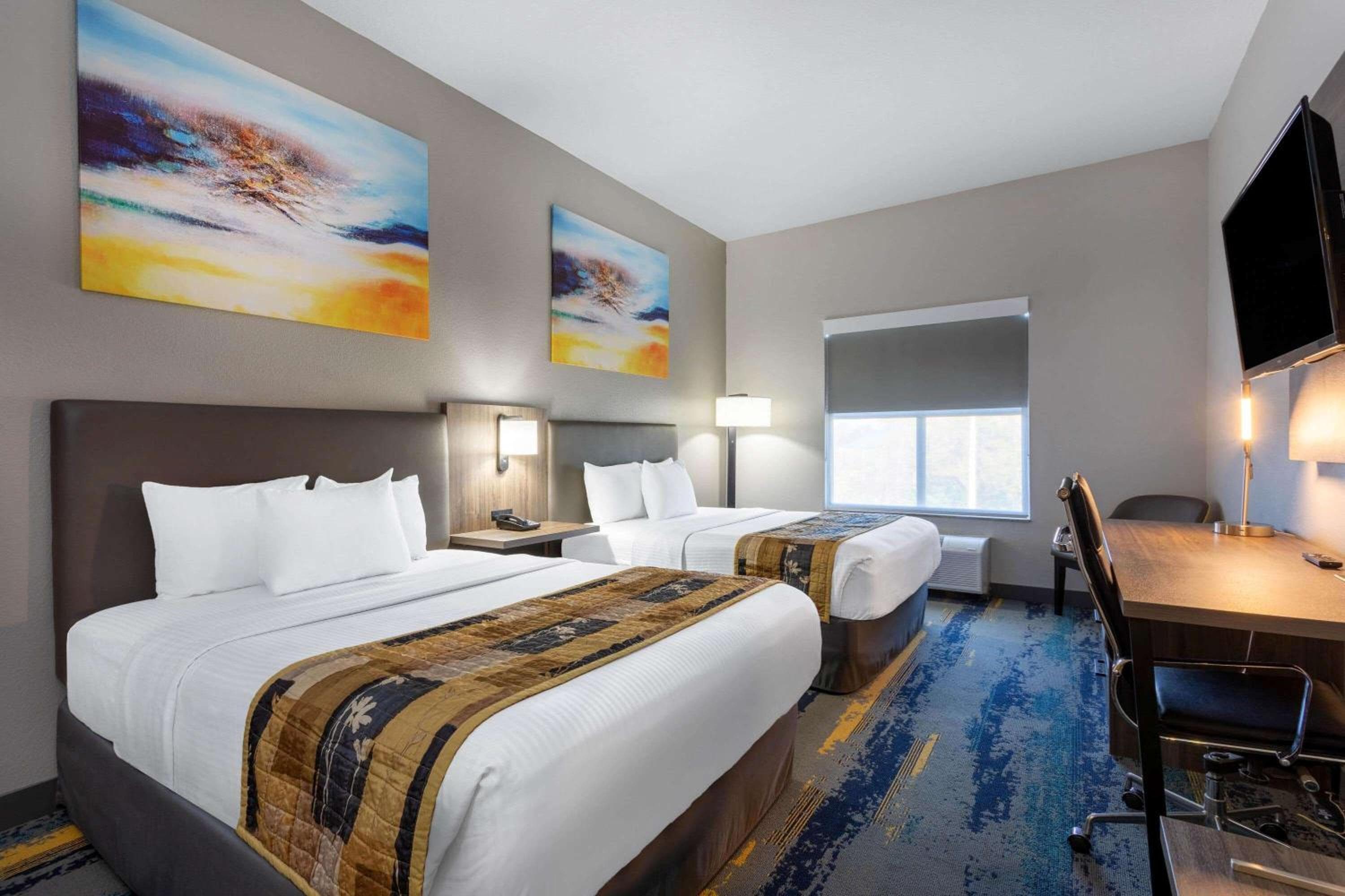 La Quinta by Wyndham Tampa Central — 8