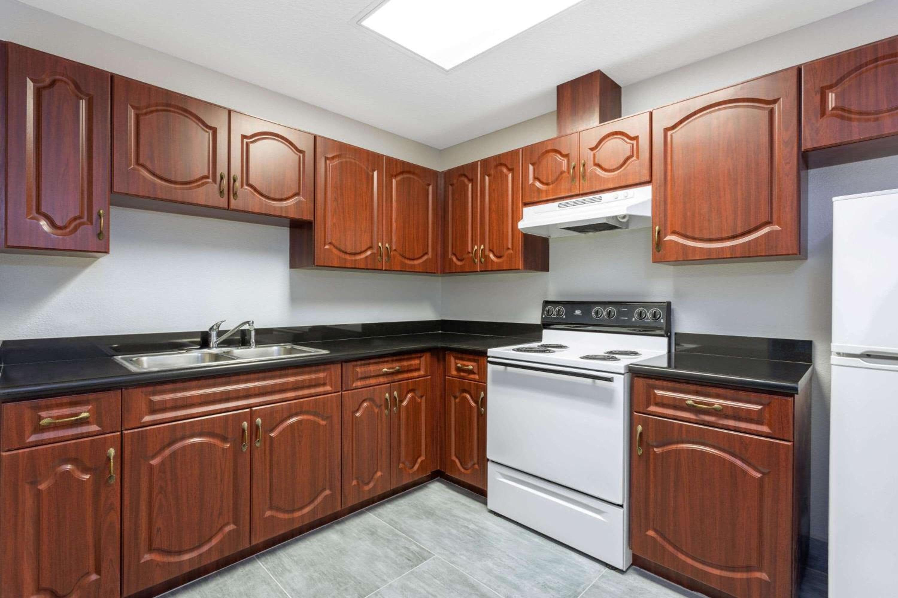 La Quinta by Wyndham Tampa Central — 13