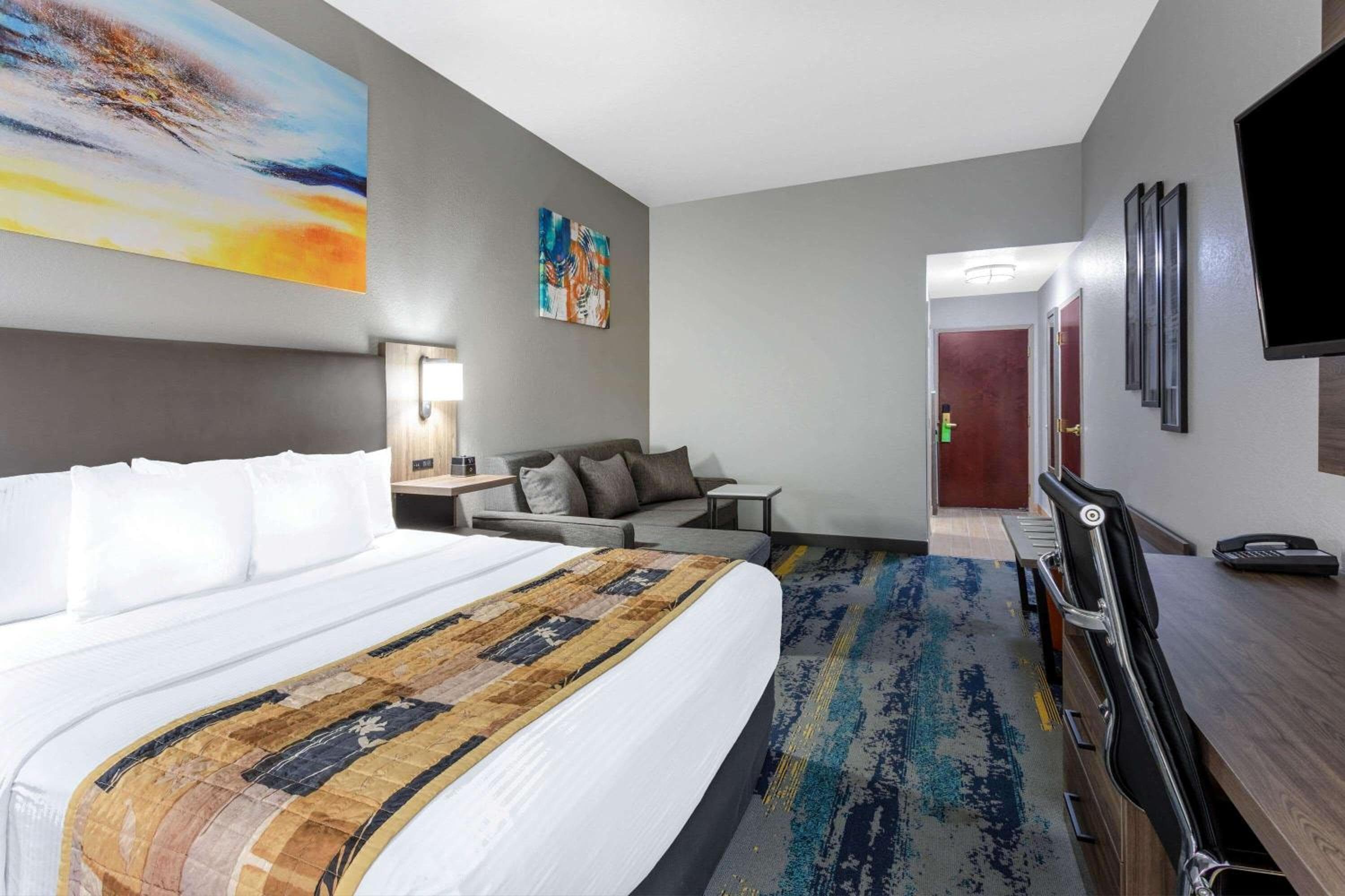 La Quinta by Wyndham Tampa Central — 17