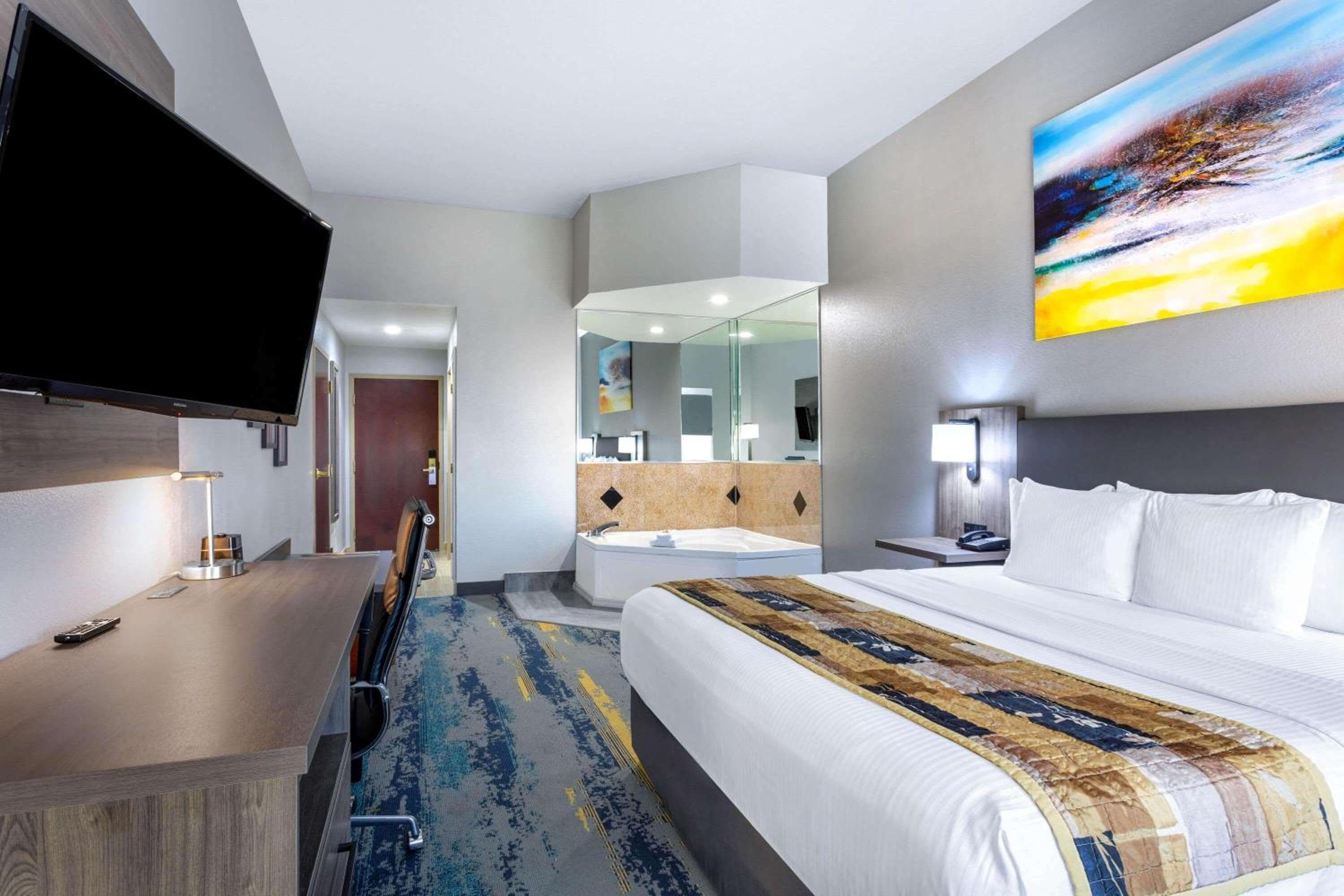 La Quinta by Wyndham Tampa Central — 2