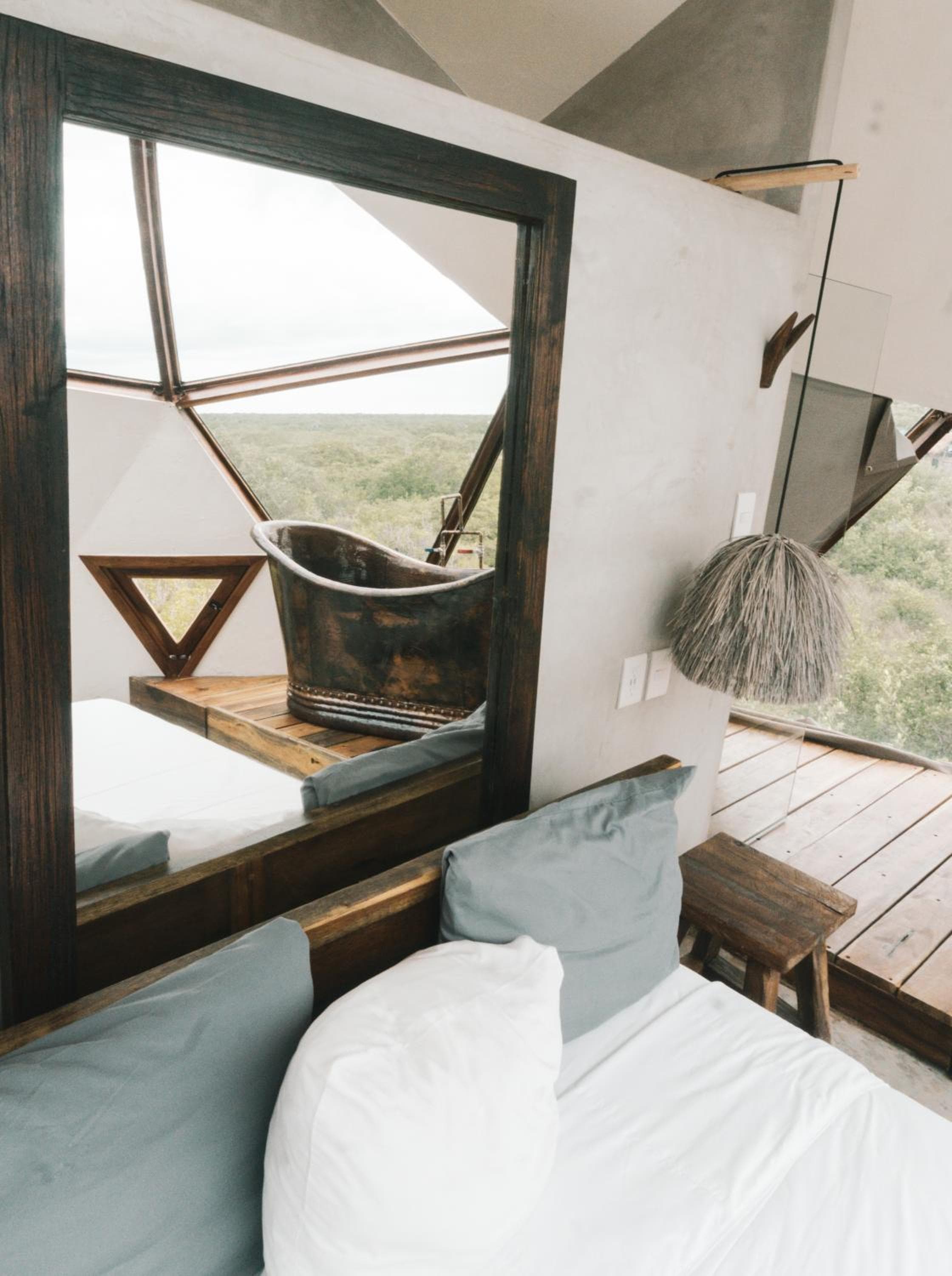 Mamasan Treehouses & Cabins — 15