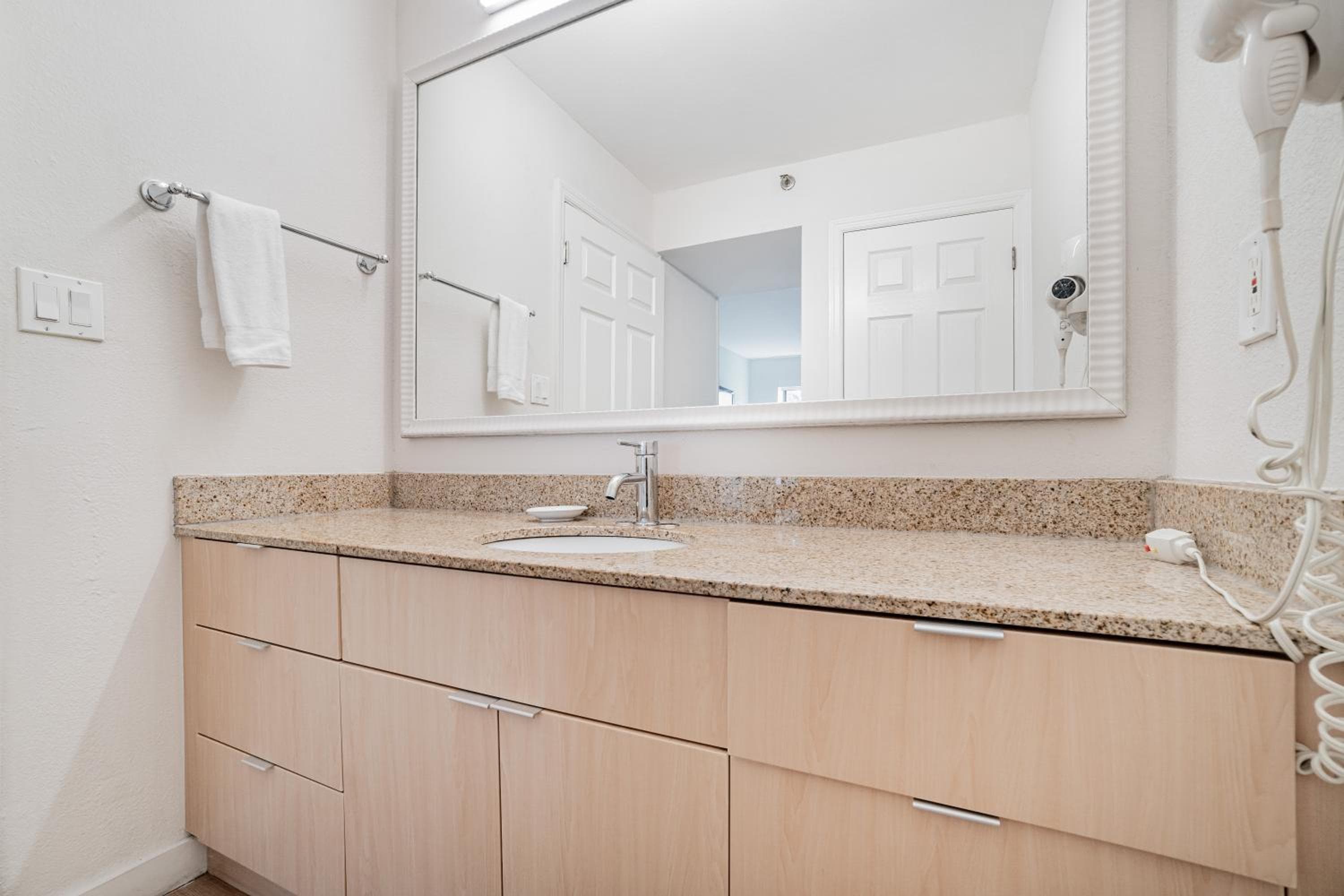 Doral Inn & Suites Miami Aeroporto Ovest — 8