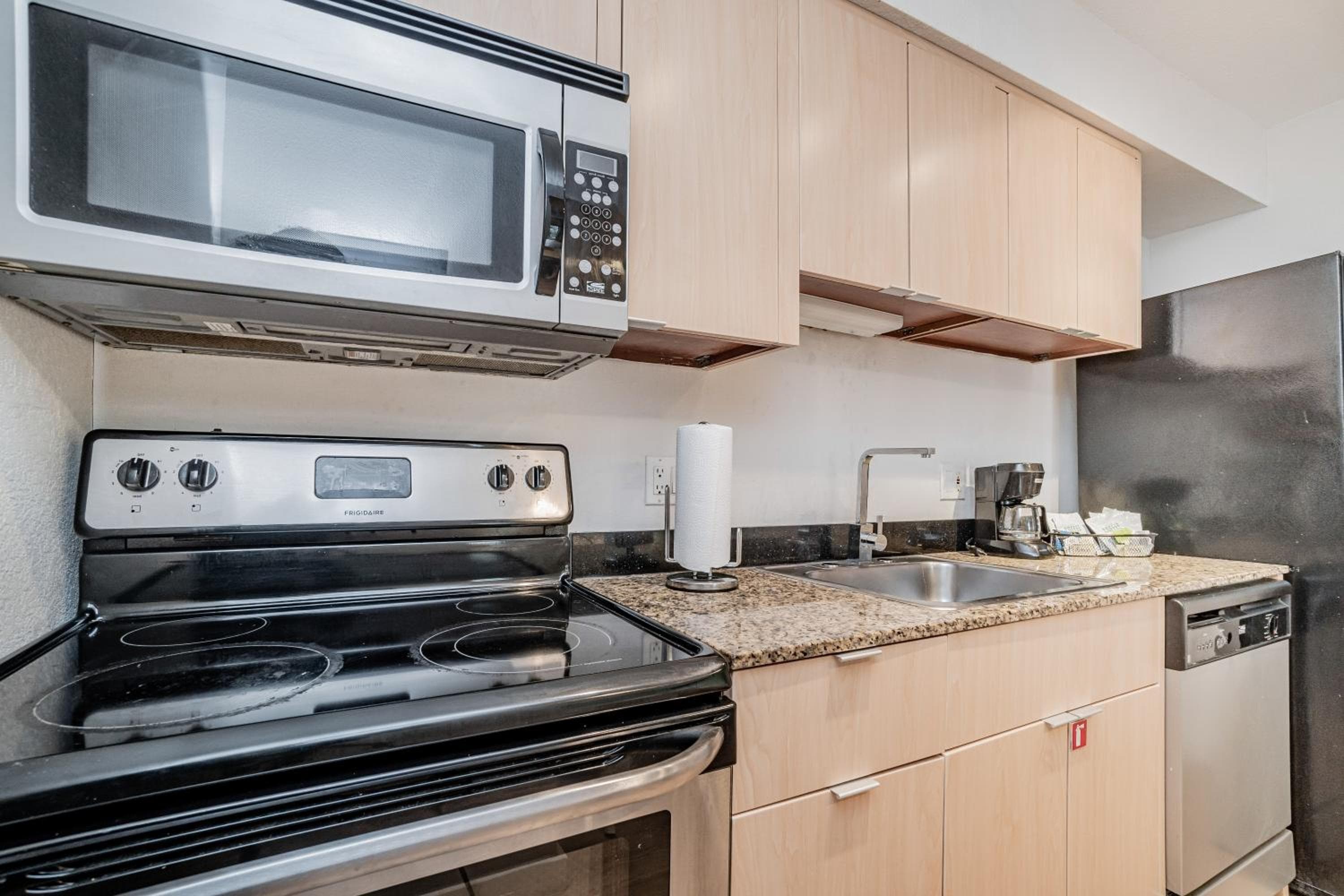 Doral Inn & Suites Miami Aeroporto Ovest — 14