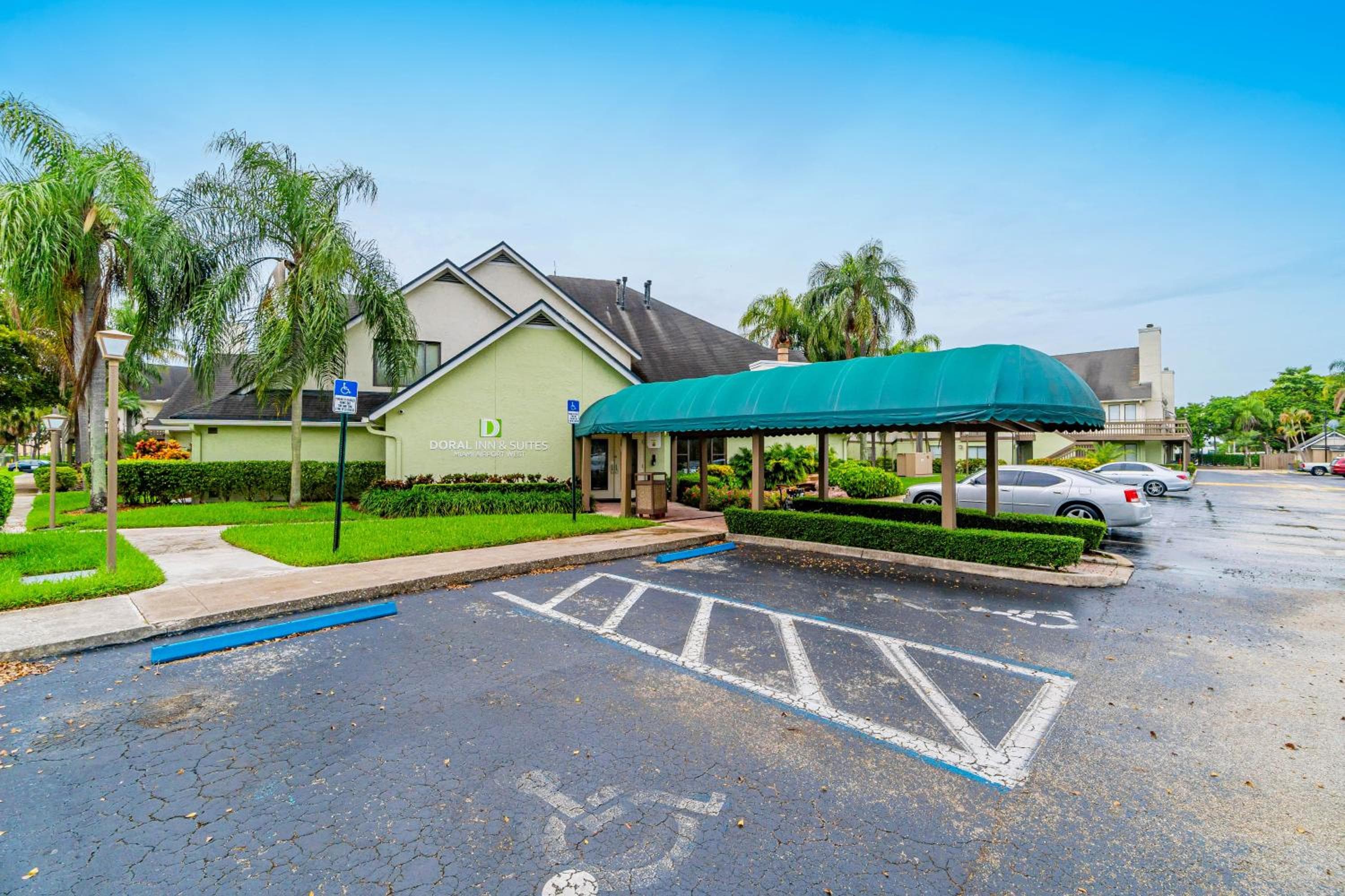 Doral Inn & Suites Miami Airport West — 17