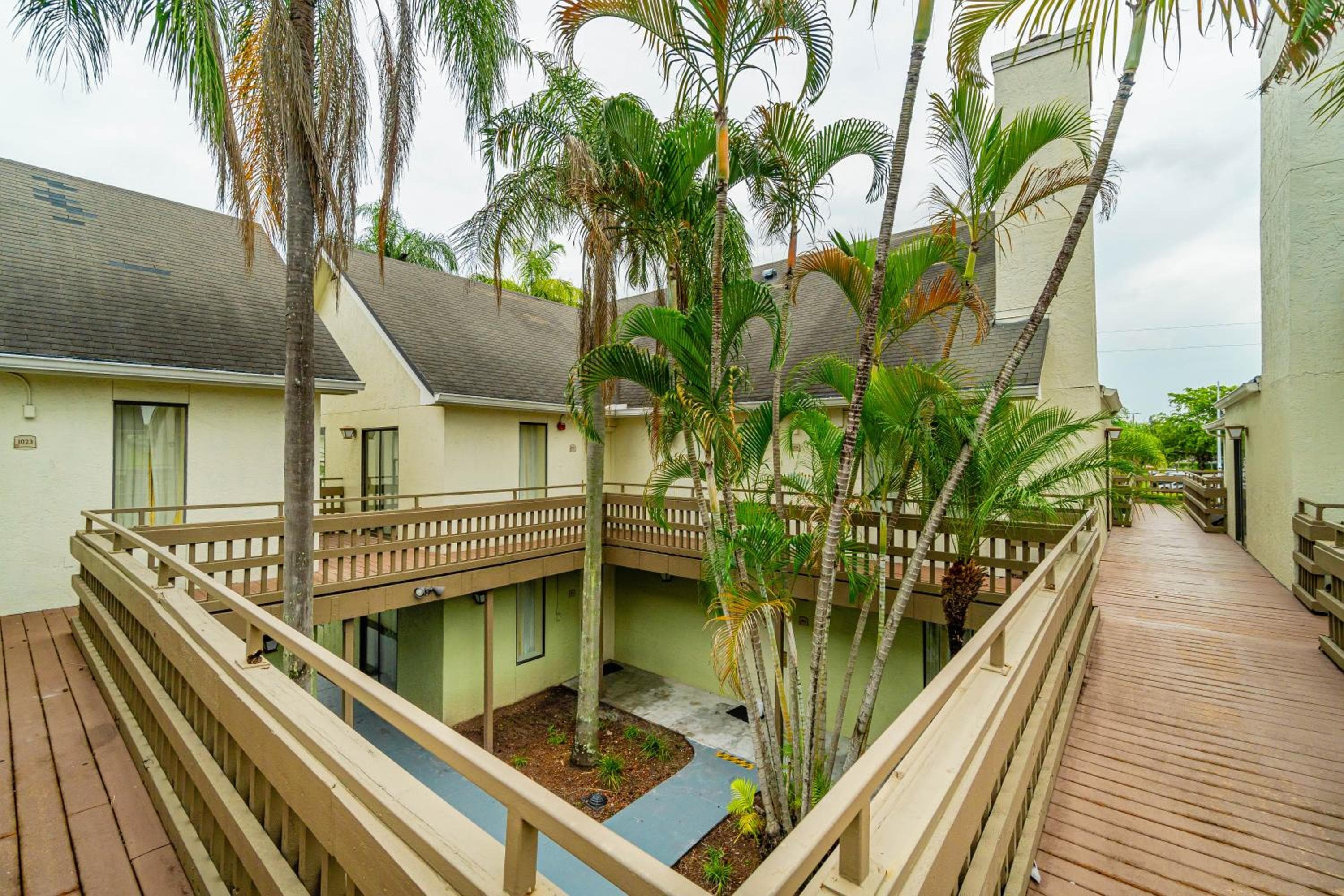 Doral Inn & Suites Miami Aeroporto Ovest — 2