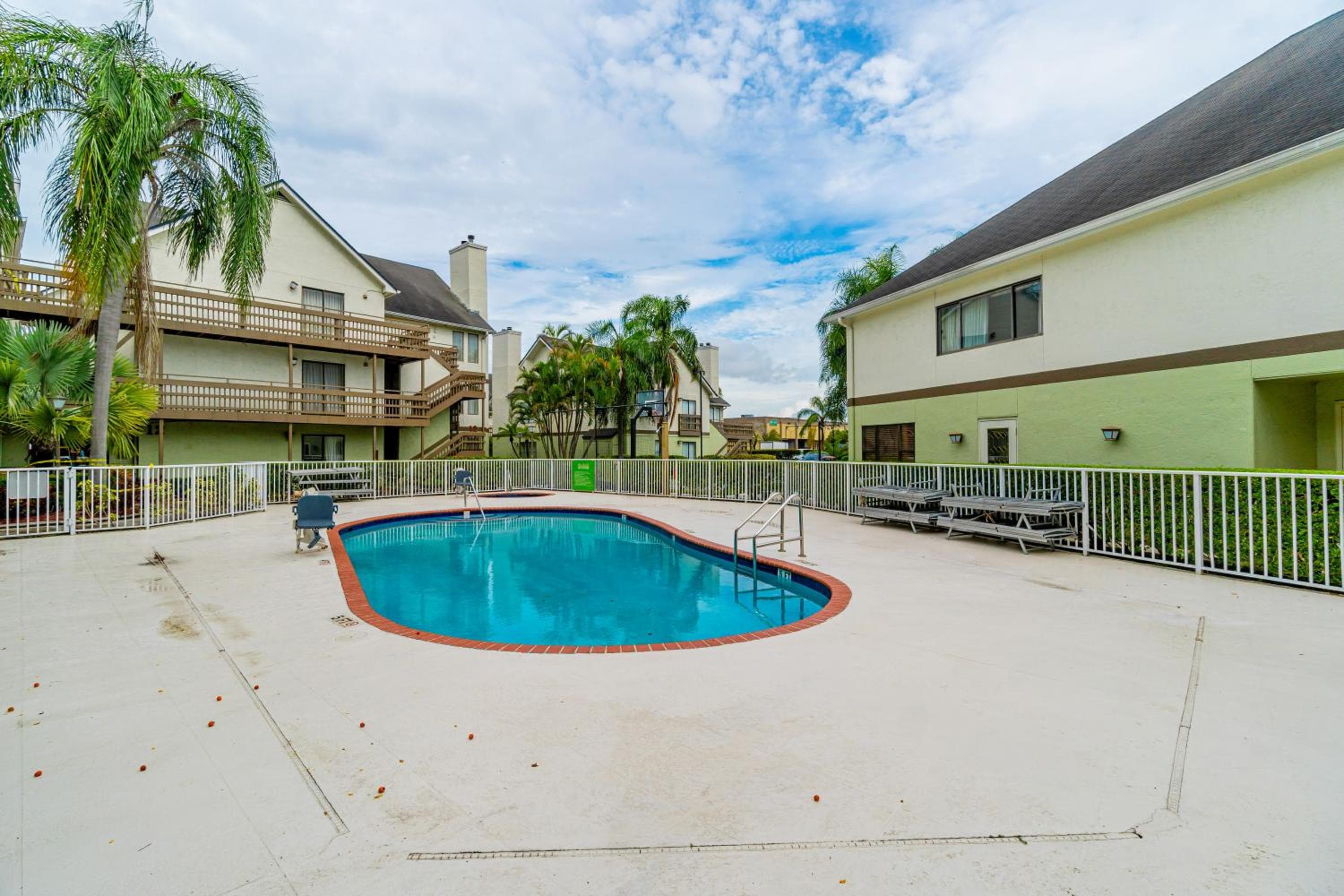 Doral Inn & Suites Miami Aeroporto Ovest — 4