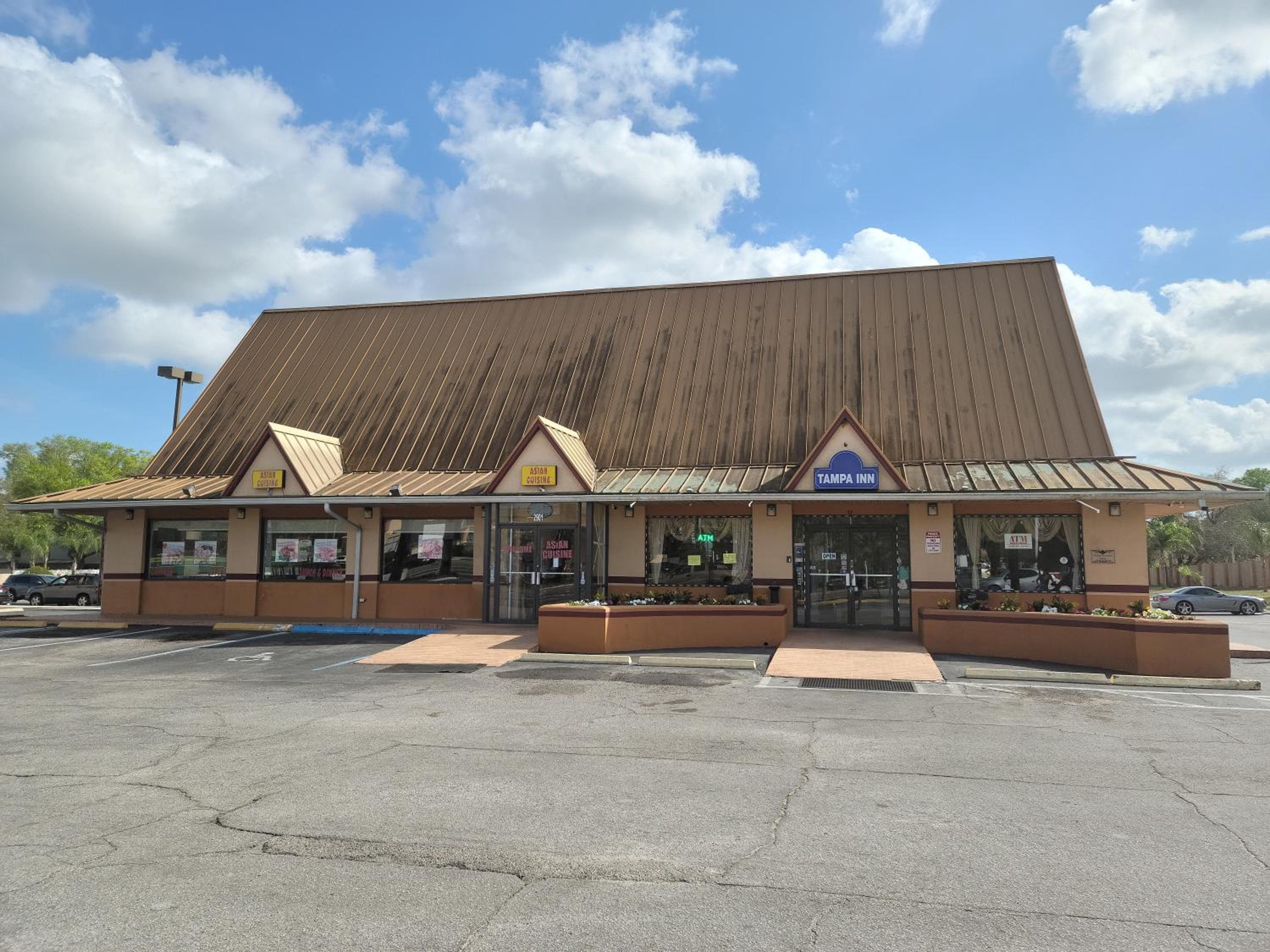 Tampa Inn Near Busch Gardens — 1