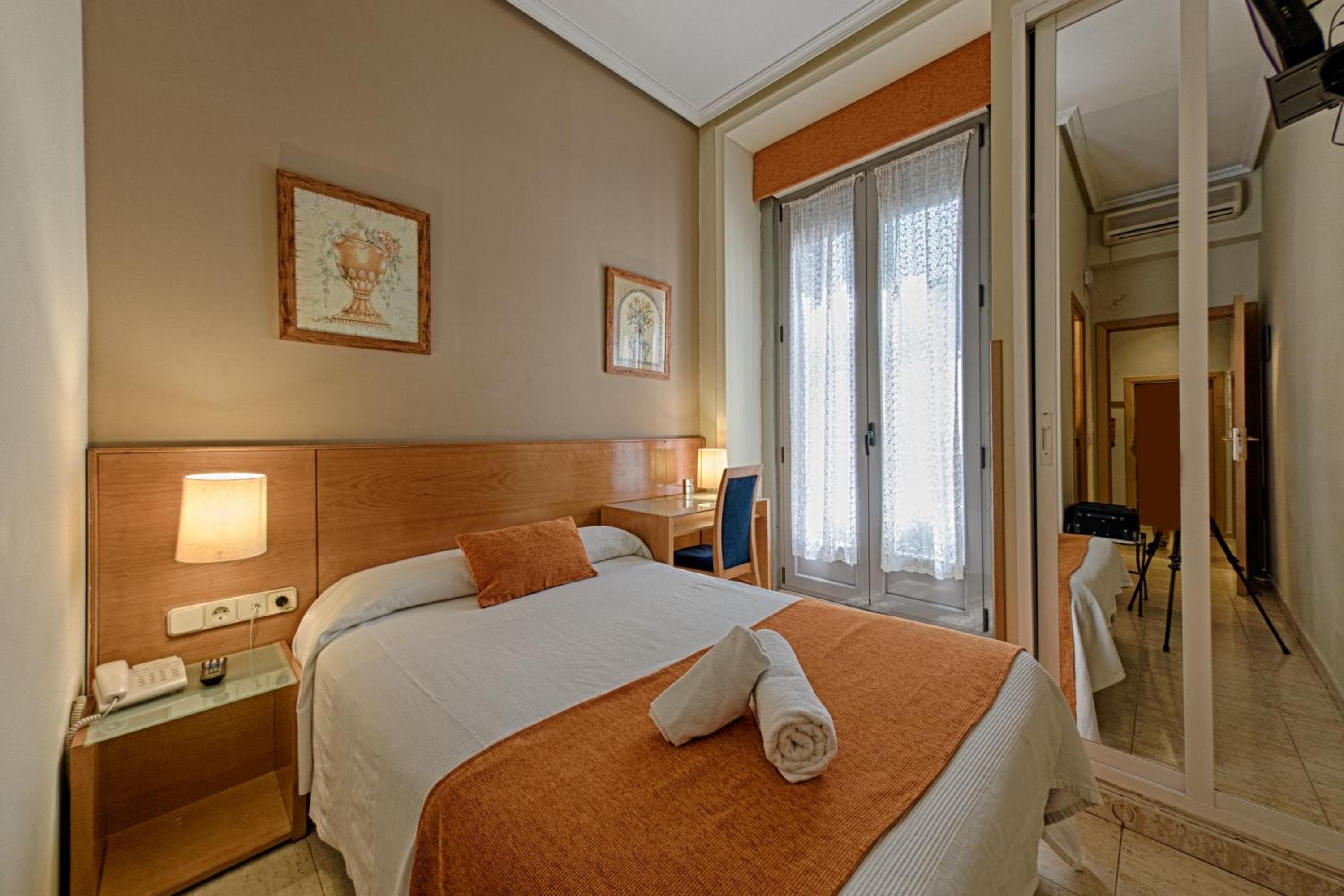 Hostal San Lorenzo — 22