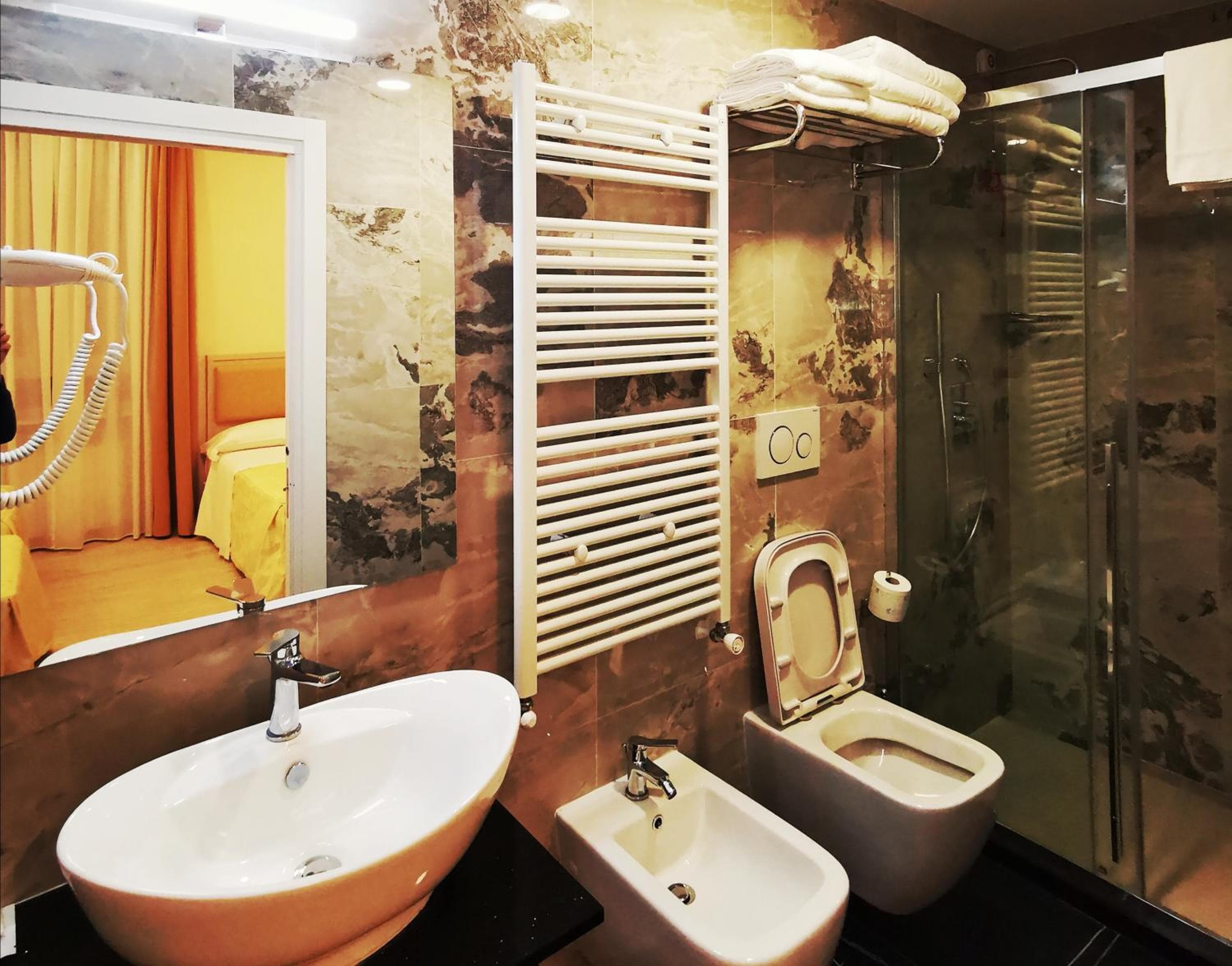 Hotel Metrópoli — 25