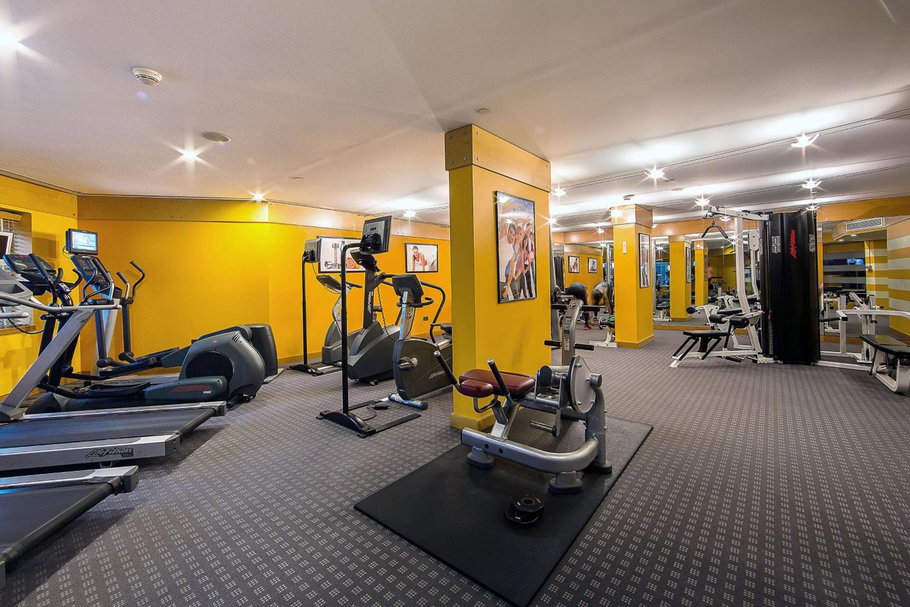 Ramada Plaza by Wyndham Dubai Deira — 18