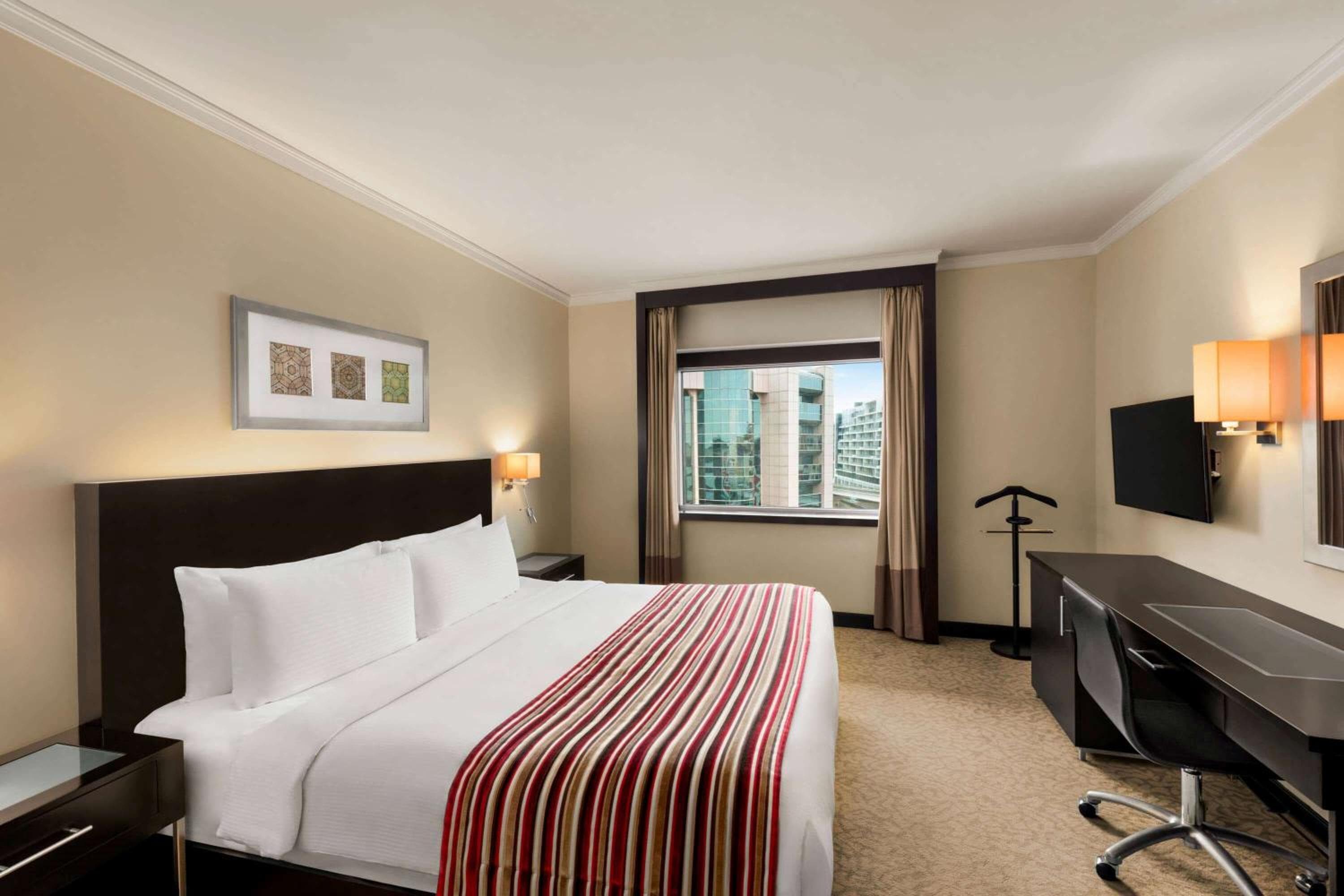Ramada Plaza by Wyndham Dubai Deira — 11