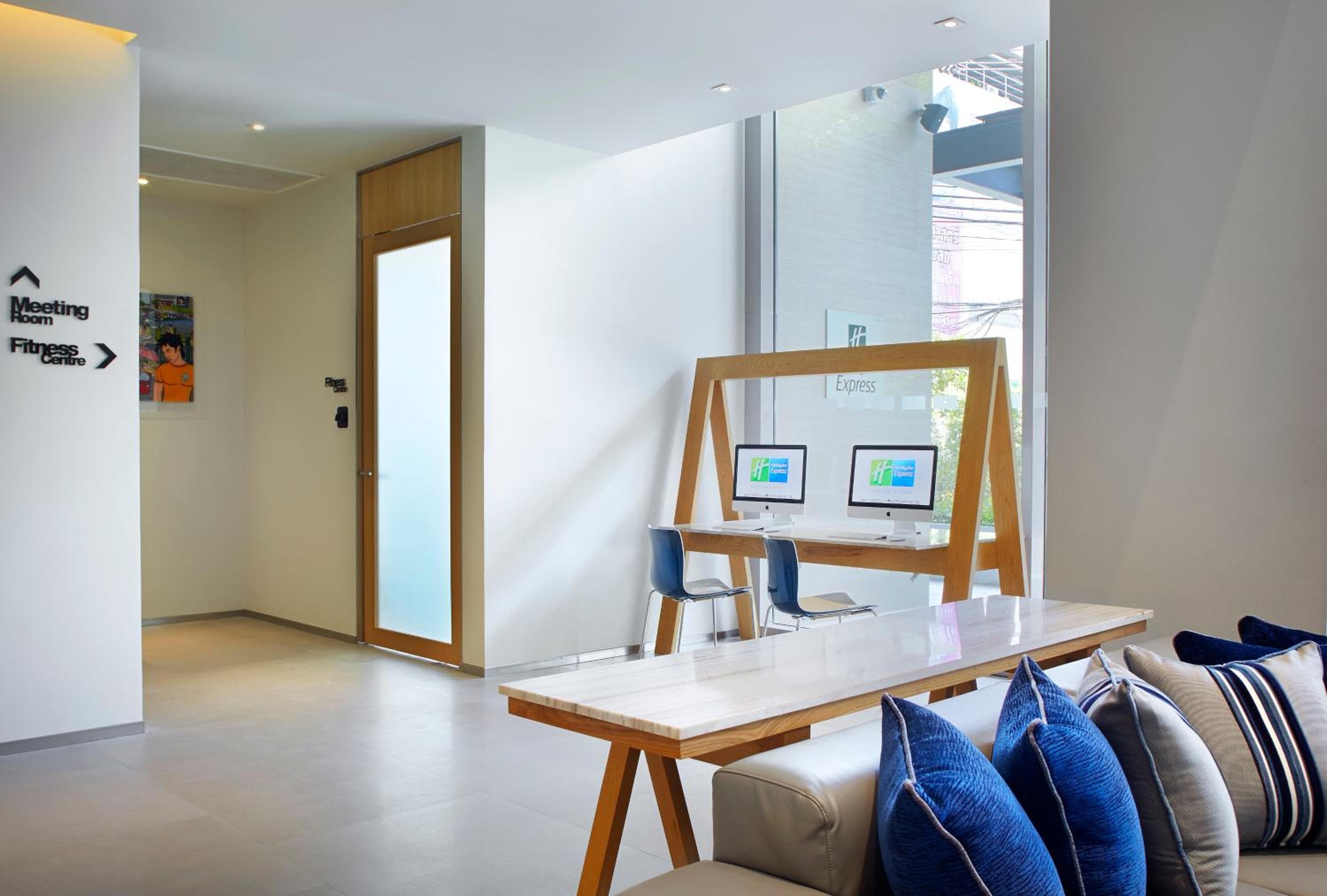 Holiday Inn Express Bangkok Sathorn by IHG — 8
